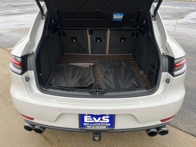 2020 Porsche Macan Turbo AWD w/Nav