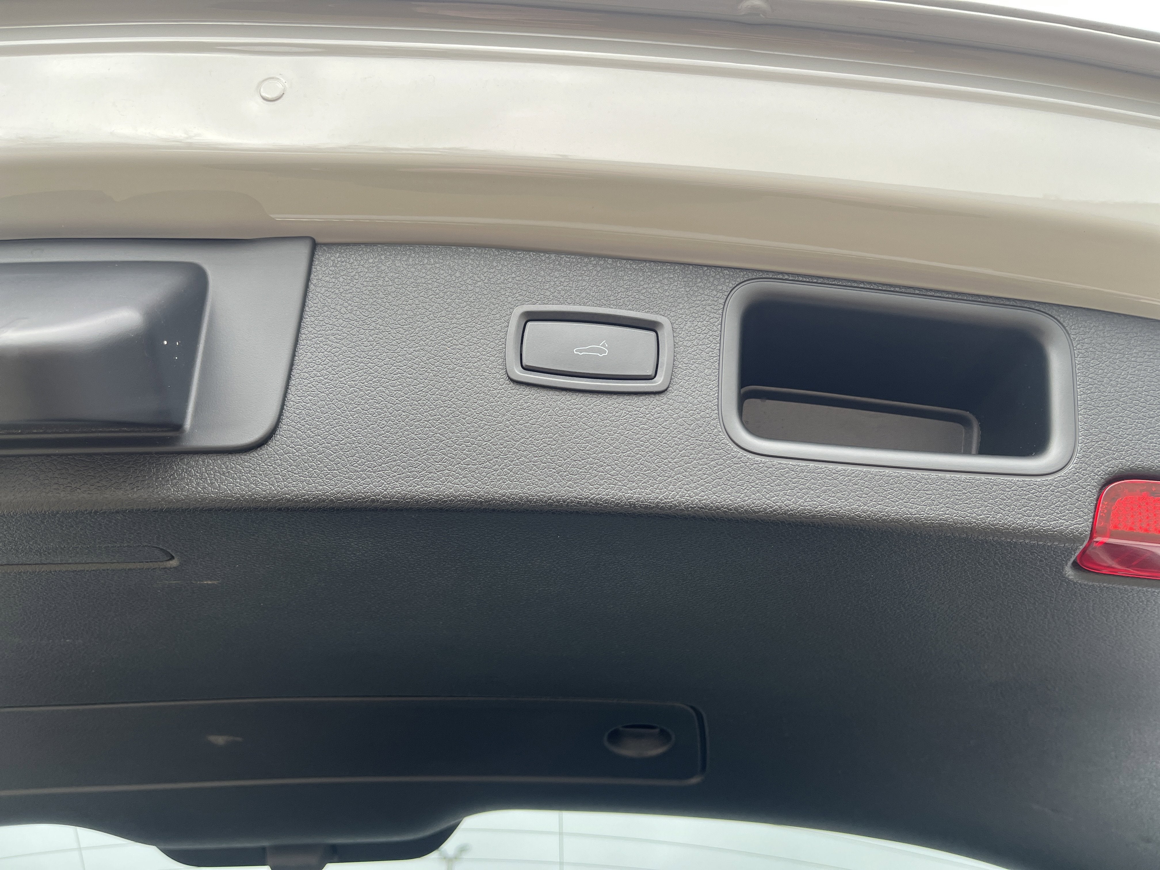 2020 Porsche Macan Turbo AWD w/Nav