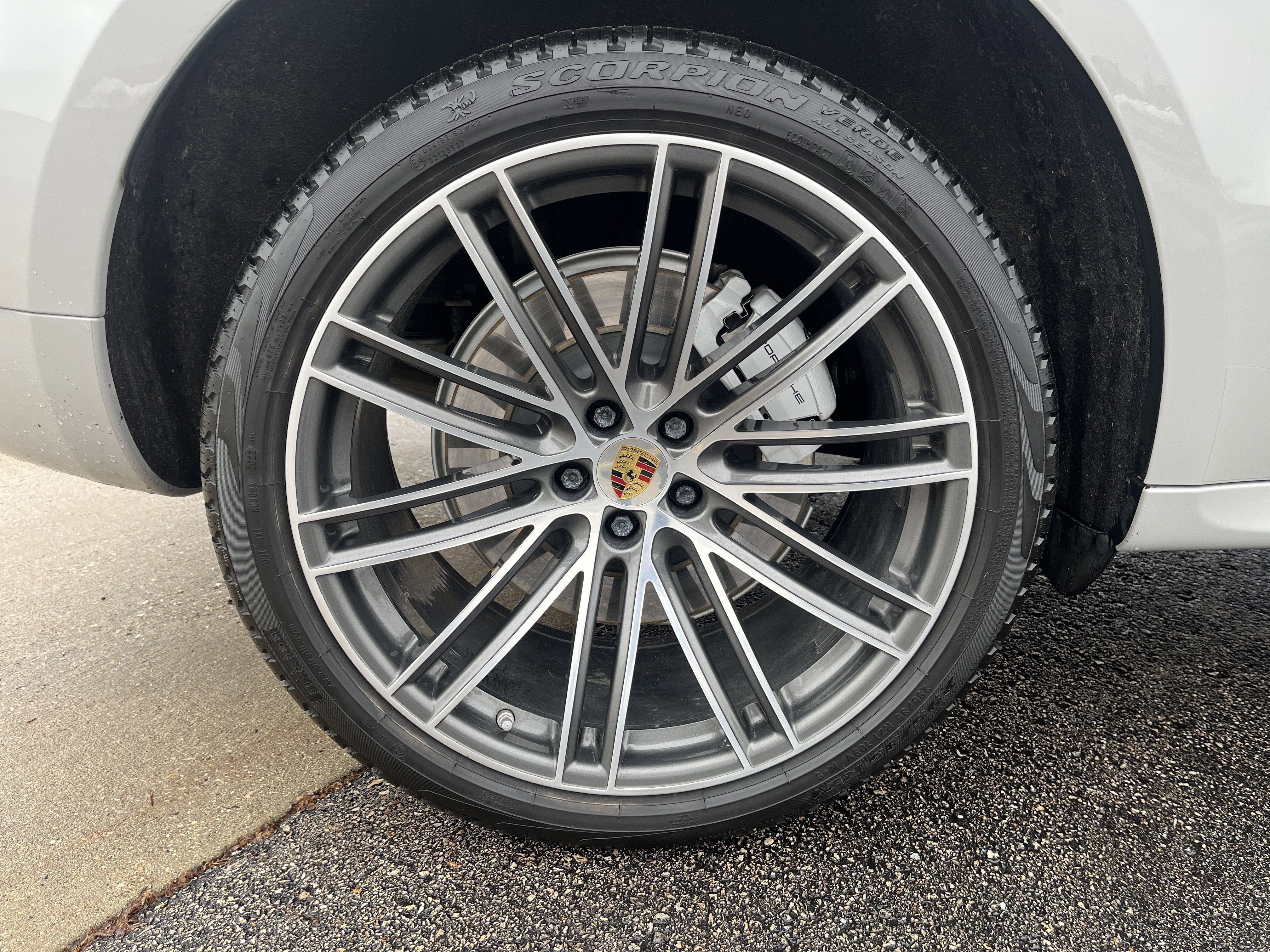 2020 Porsche Macan Turbo AWD w/Nav