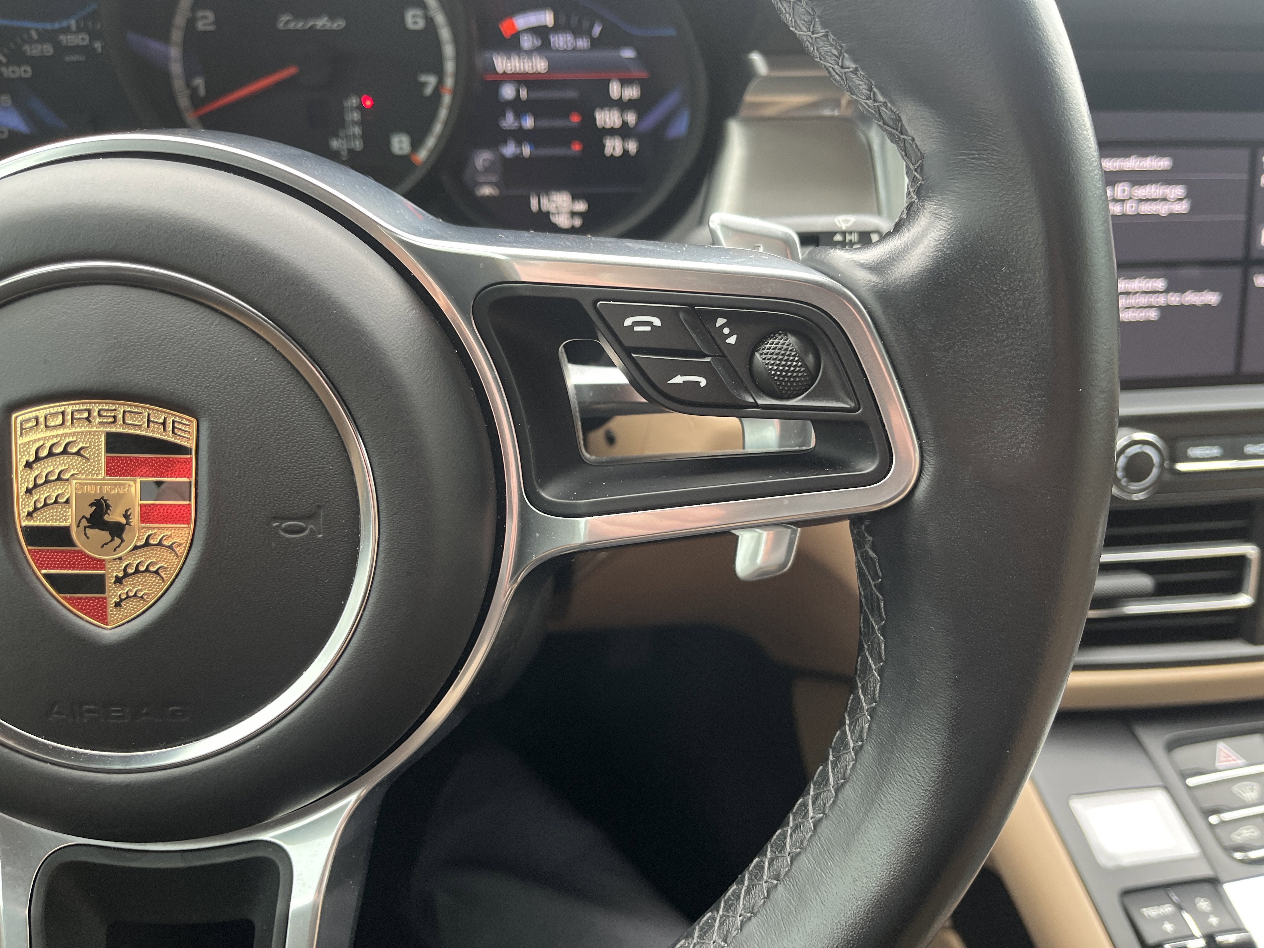2020 Porsche Macan Turbo AWD w/Nav