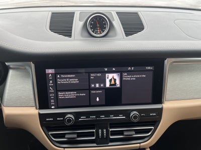 2020 Porsche Macan Turbo AWD w/Nav