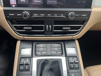 2020 Porsche Macan Turbo AWD w/Nav