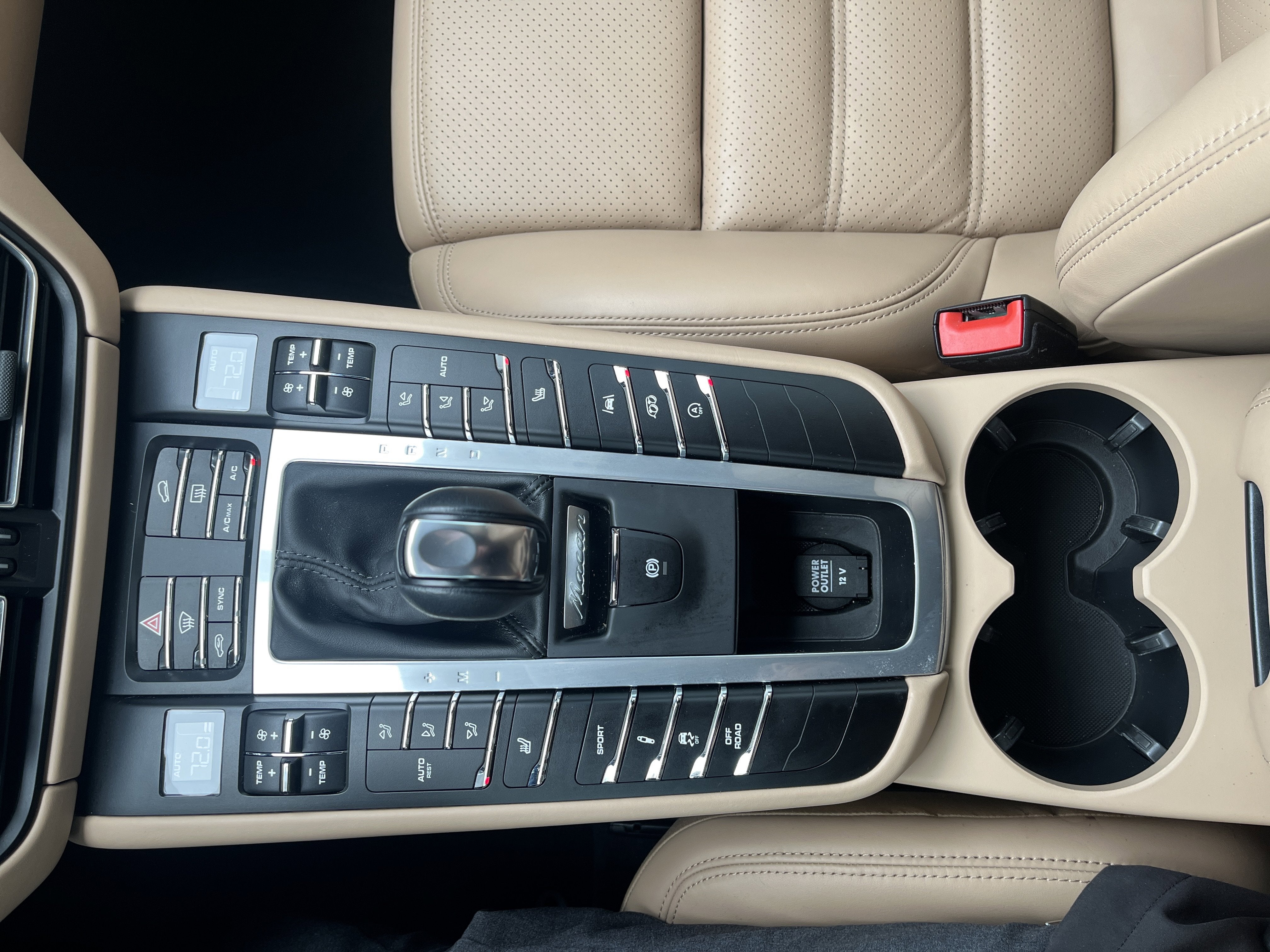 2020 Porsche Macan Turbo AWD w/Nav