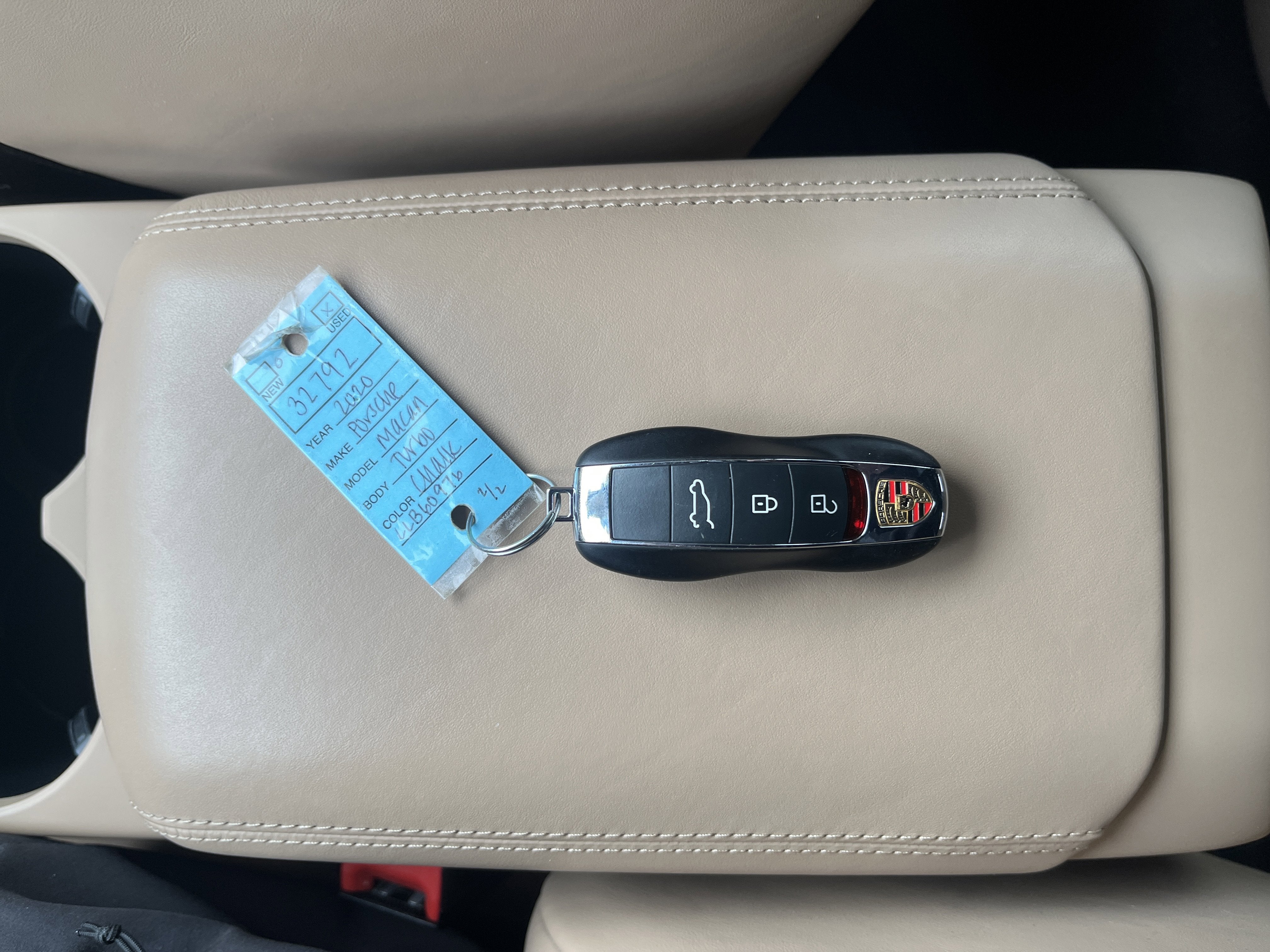 2020 Porsche Macan Turbo AWD w/Nav