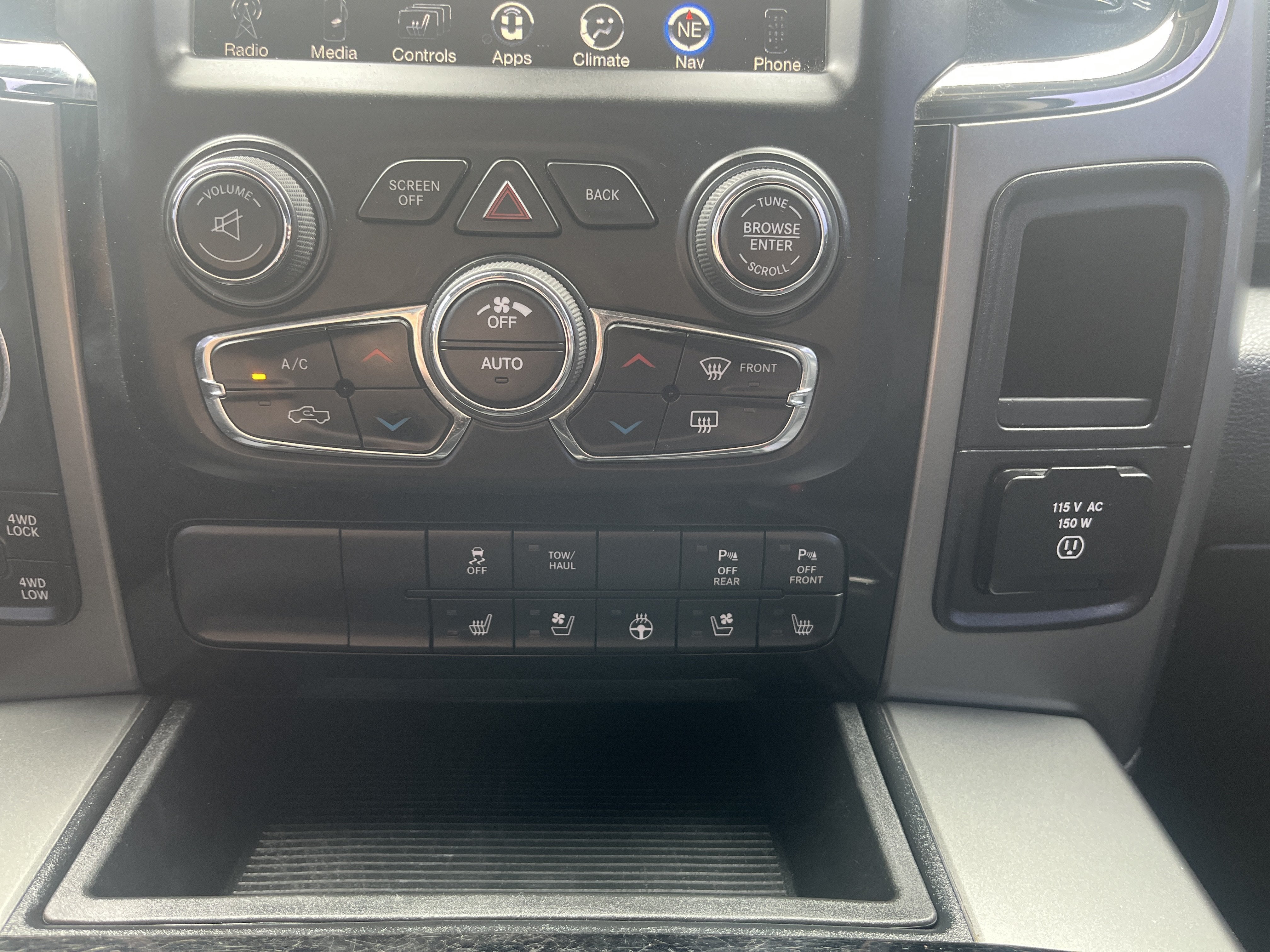 2015 RAM 1500 Sport