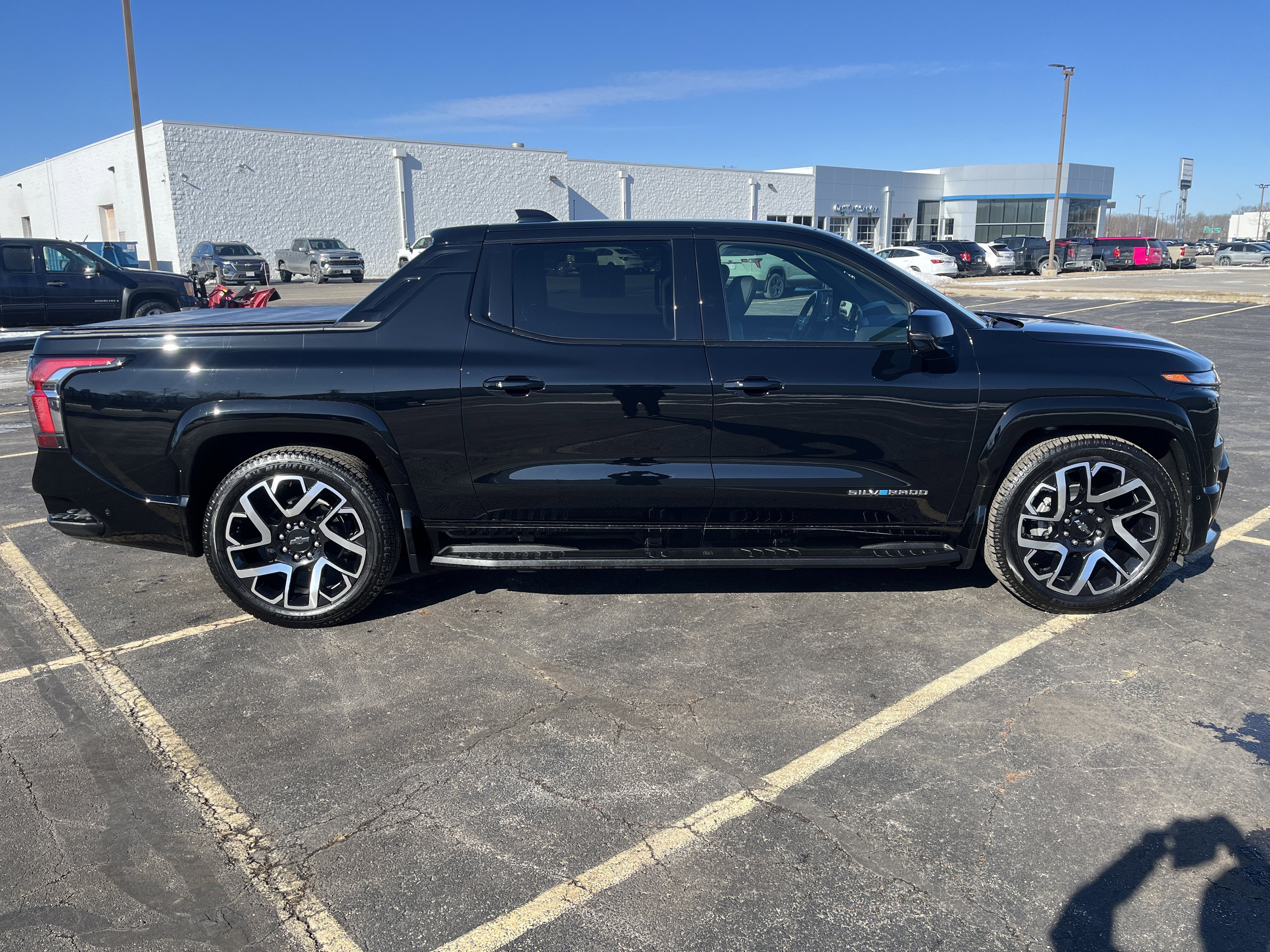 2025 Chevrolet Silverado EV RST - Max Range