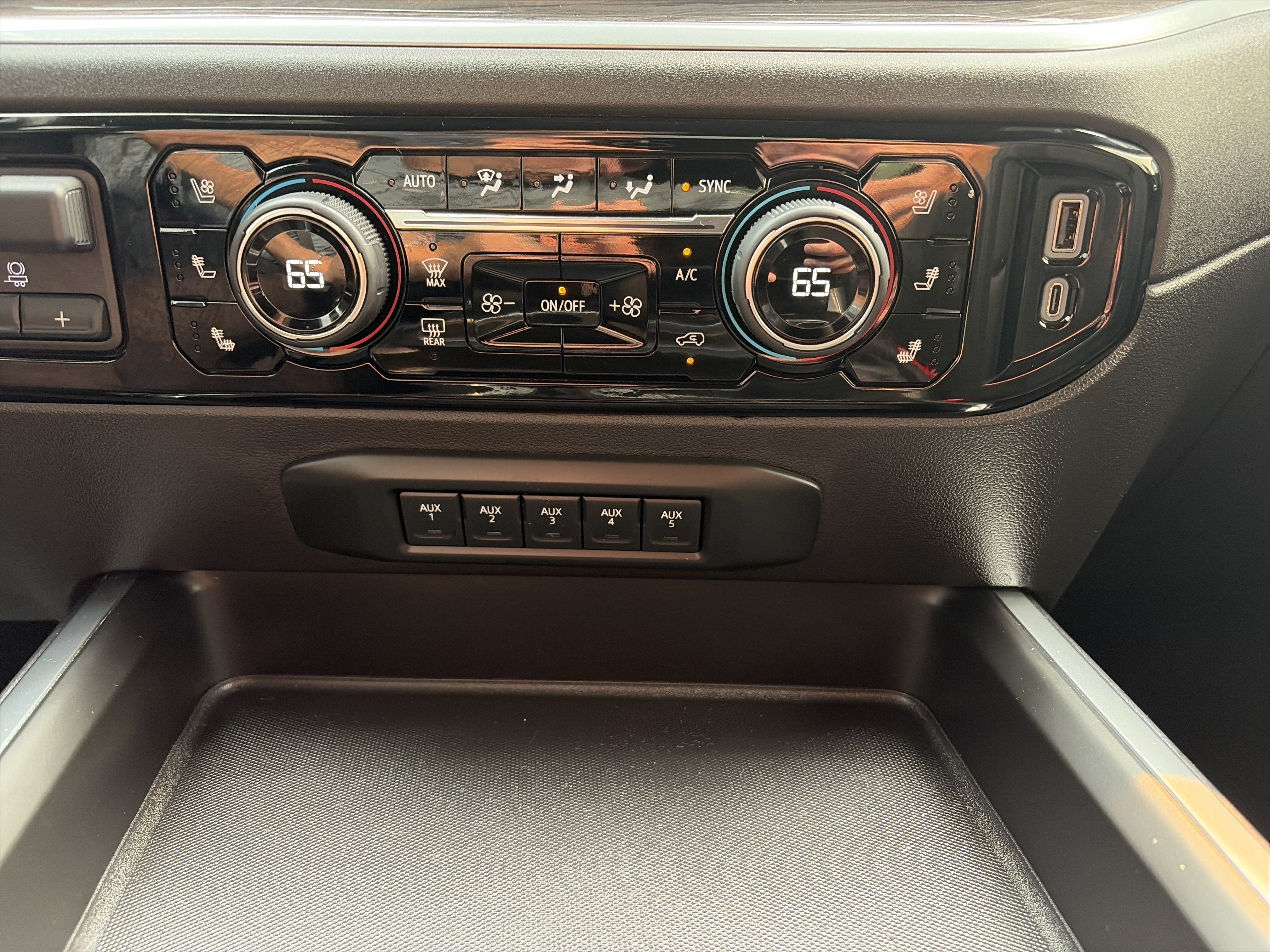 2025 Chevrolet Silverado 3500 HD LTZ