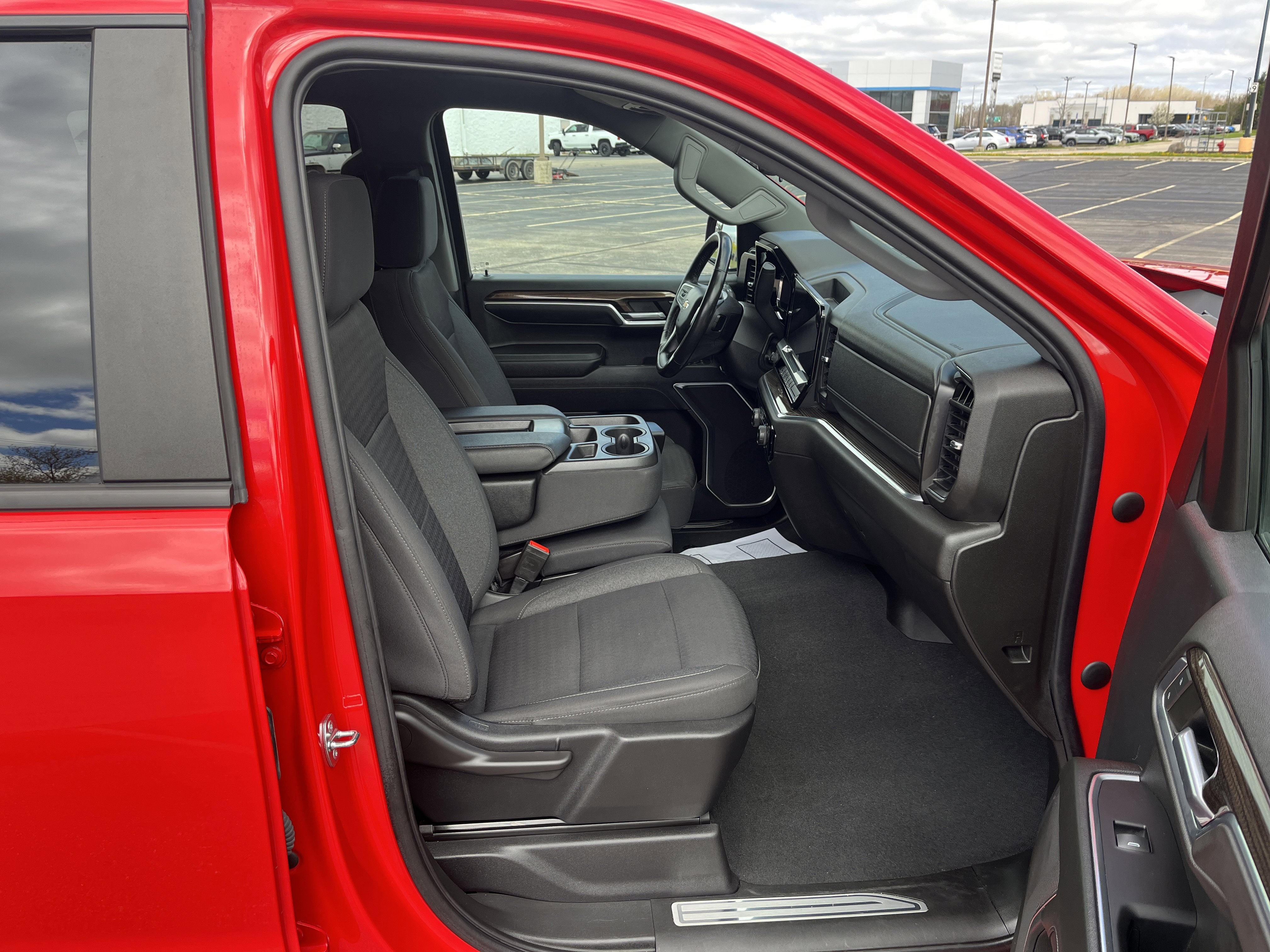 2022 Chevrolet Silverado 1500 LT (2FL)