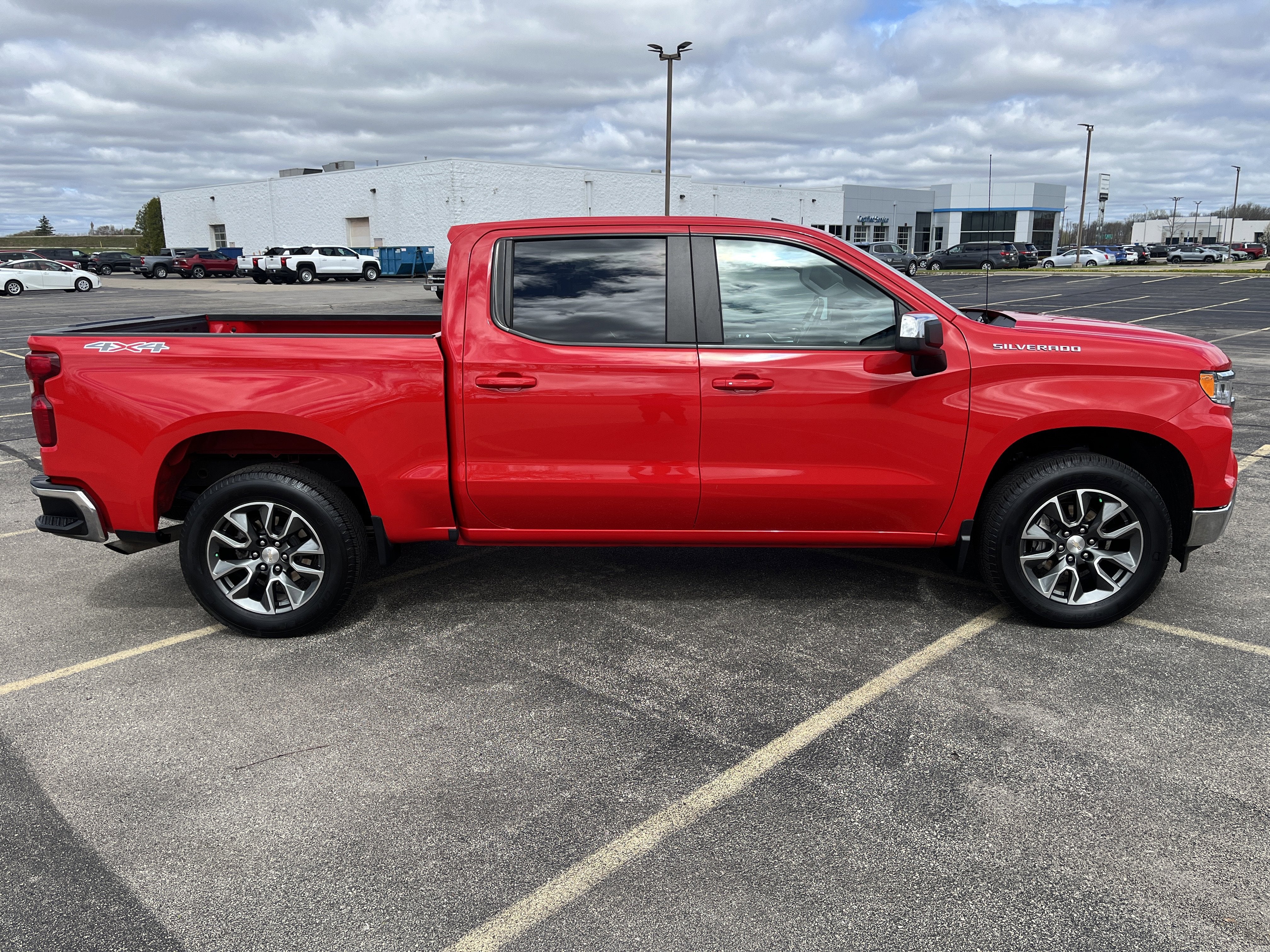 2022 Chevrolet Silverado 1500 LT (2FL)