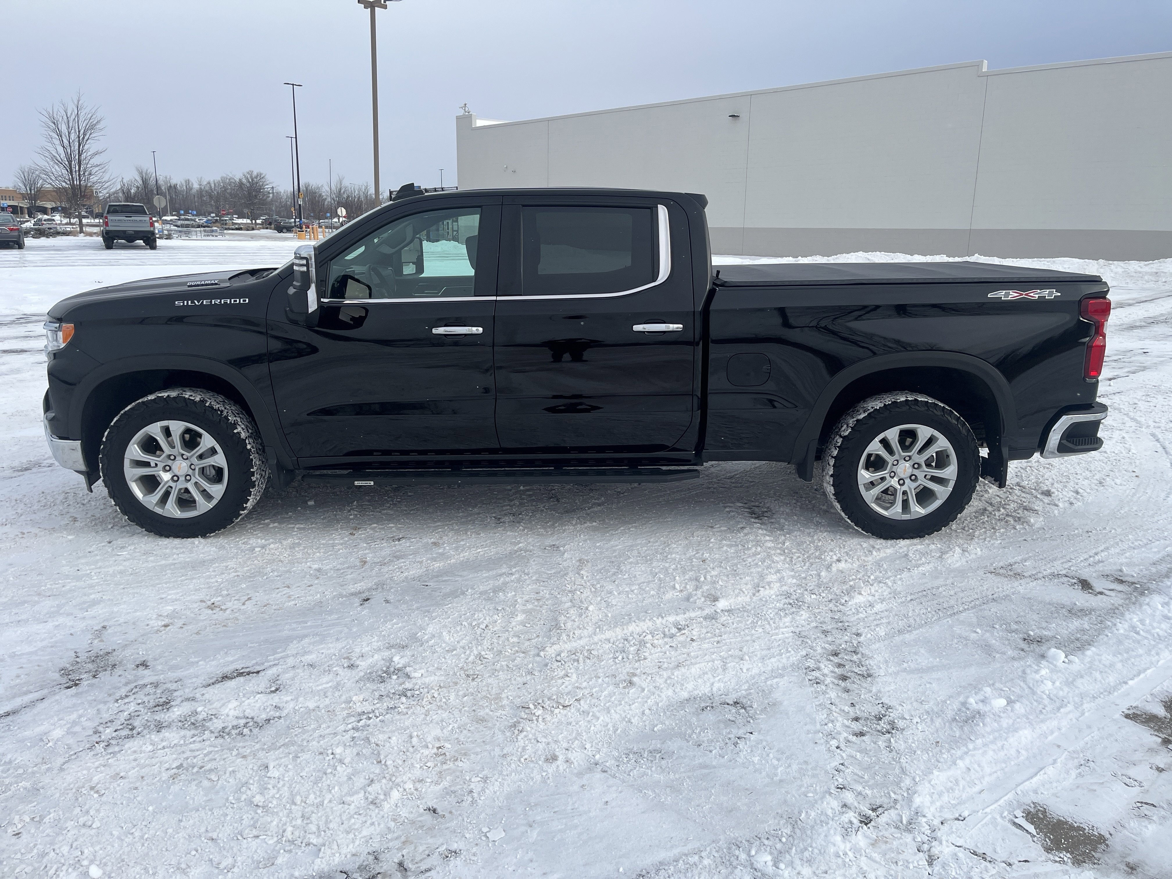 2025 Chevrolet Silverado 1500 LTZ