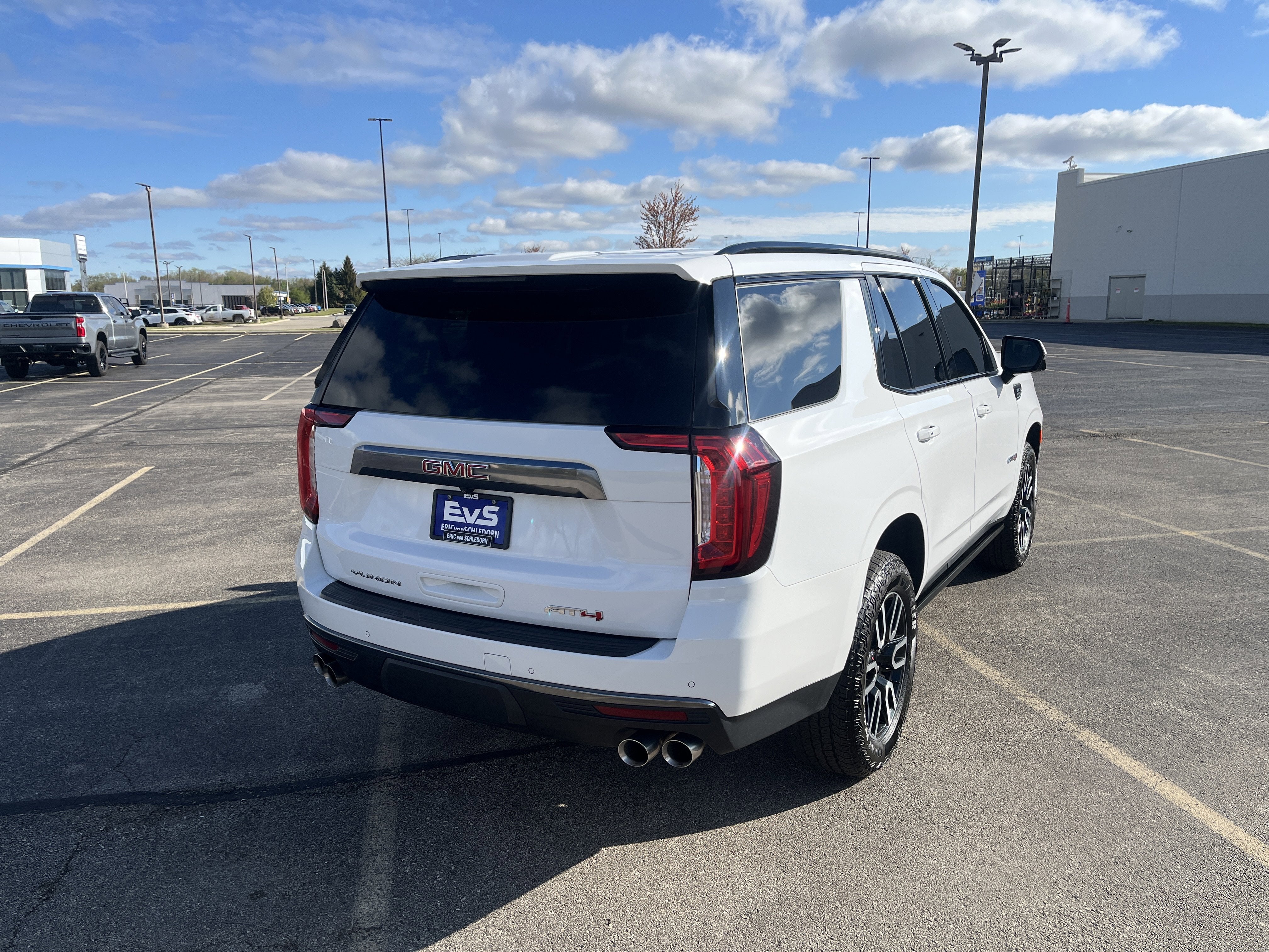 2024 GMC Yukon AT4