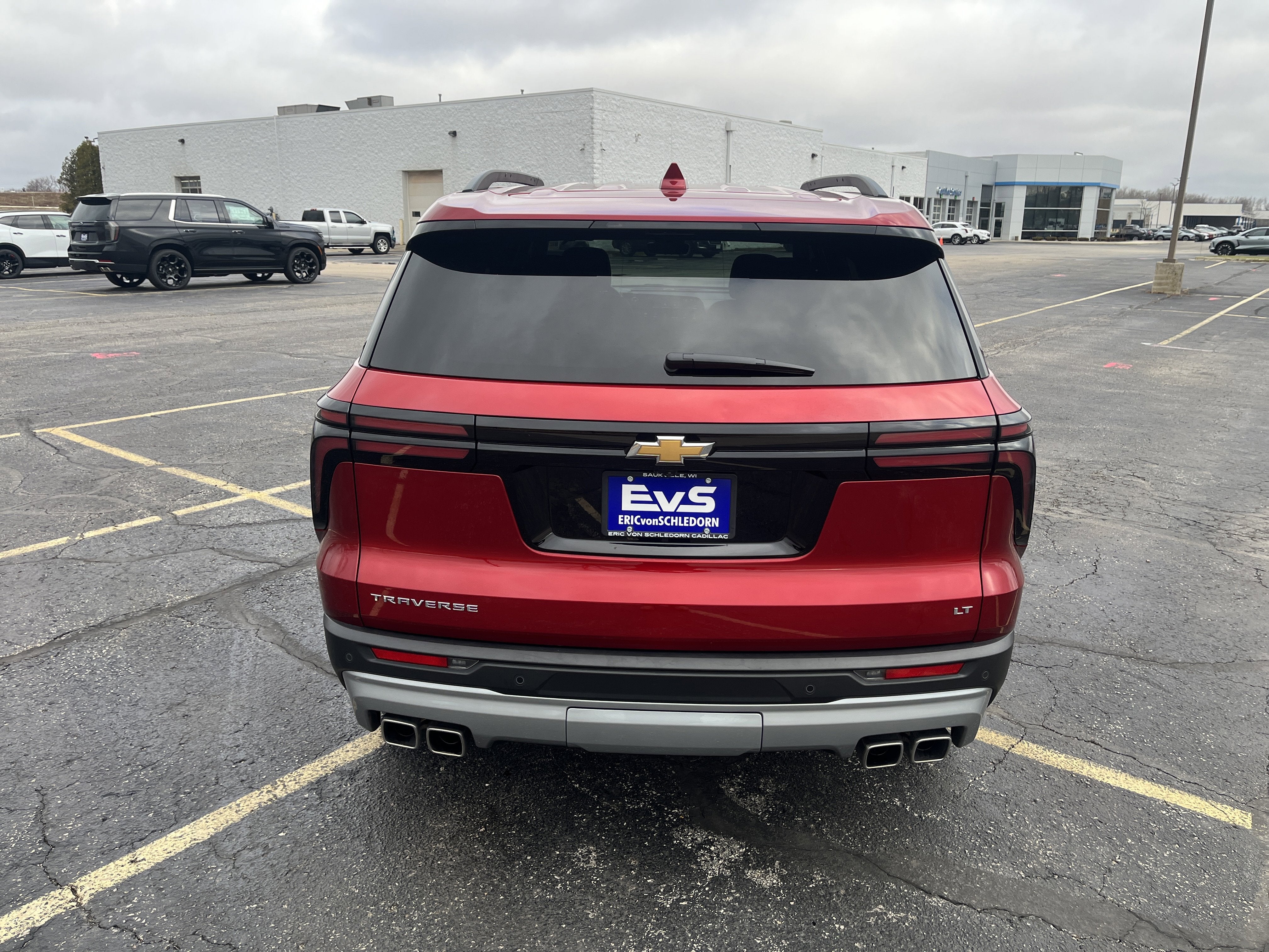 2024 Chevrolet Traverse LT