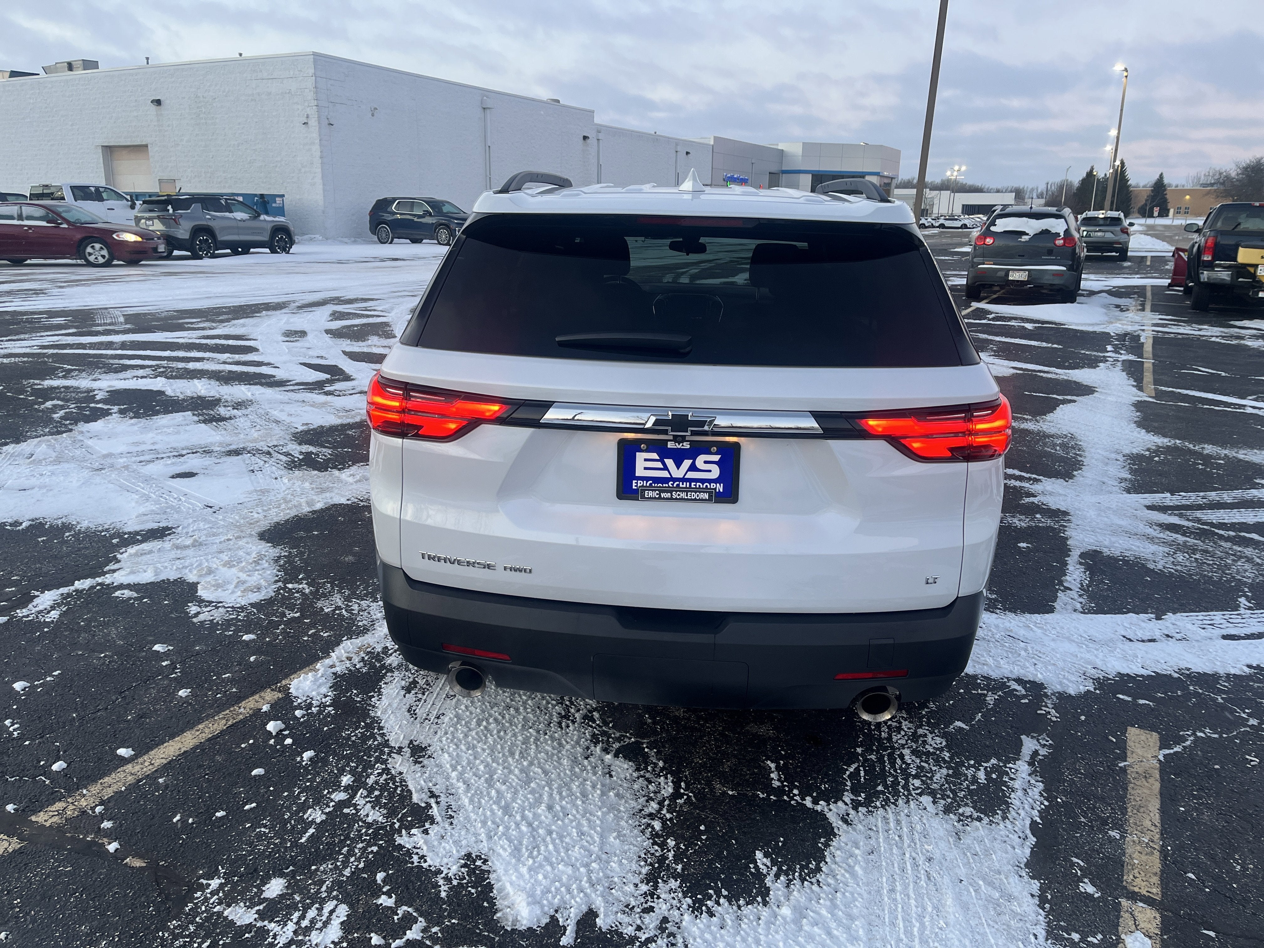 2023 Chevrolet Traverse LT Cloth