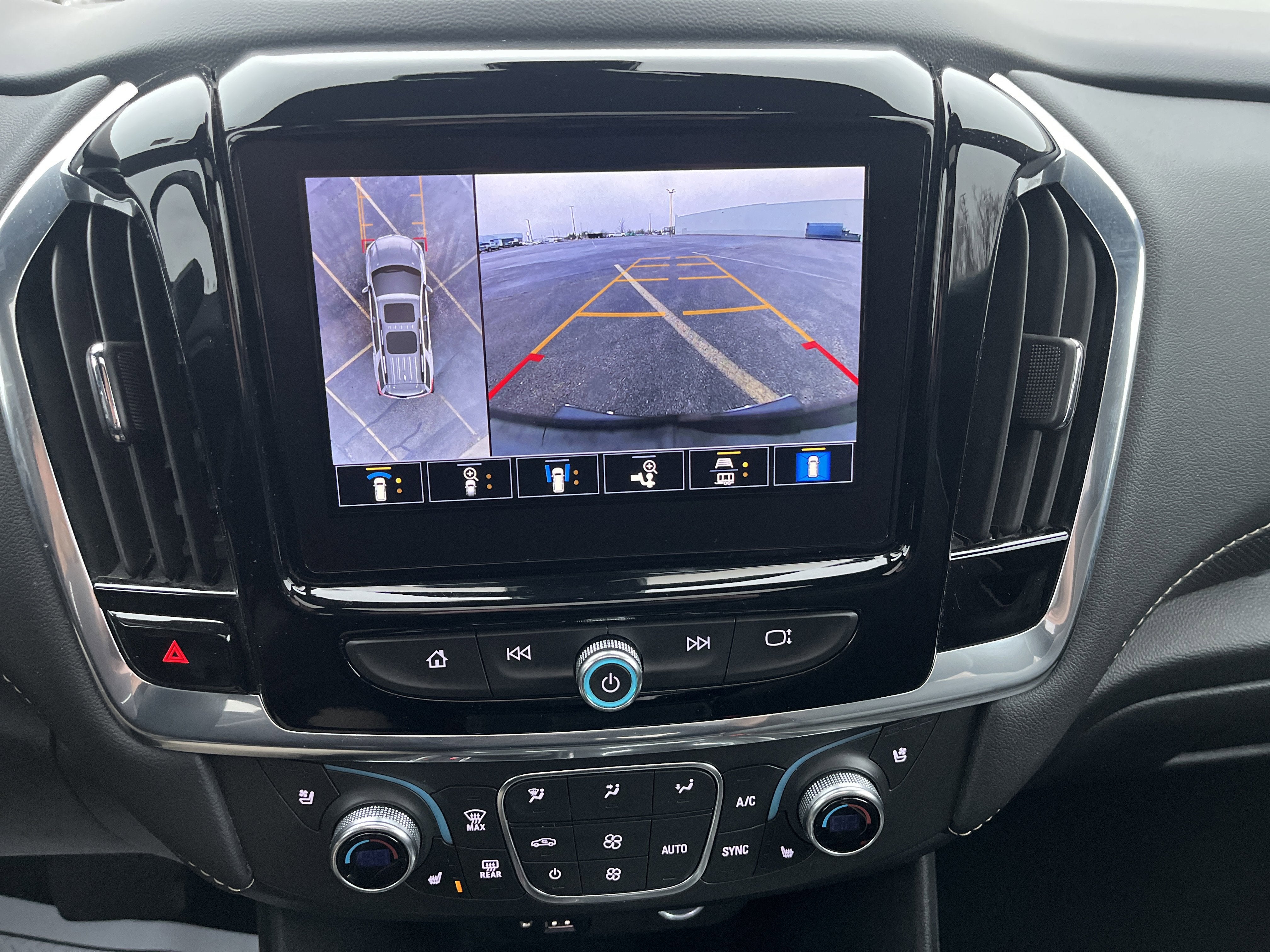 2023 Chevrolet Traverse Premier