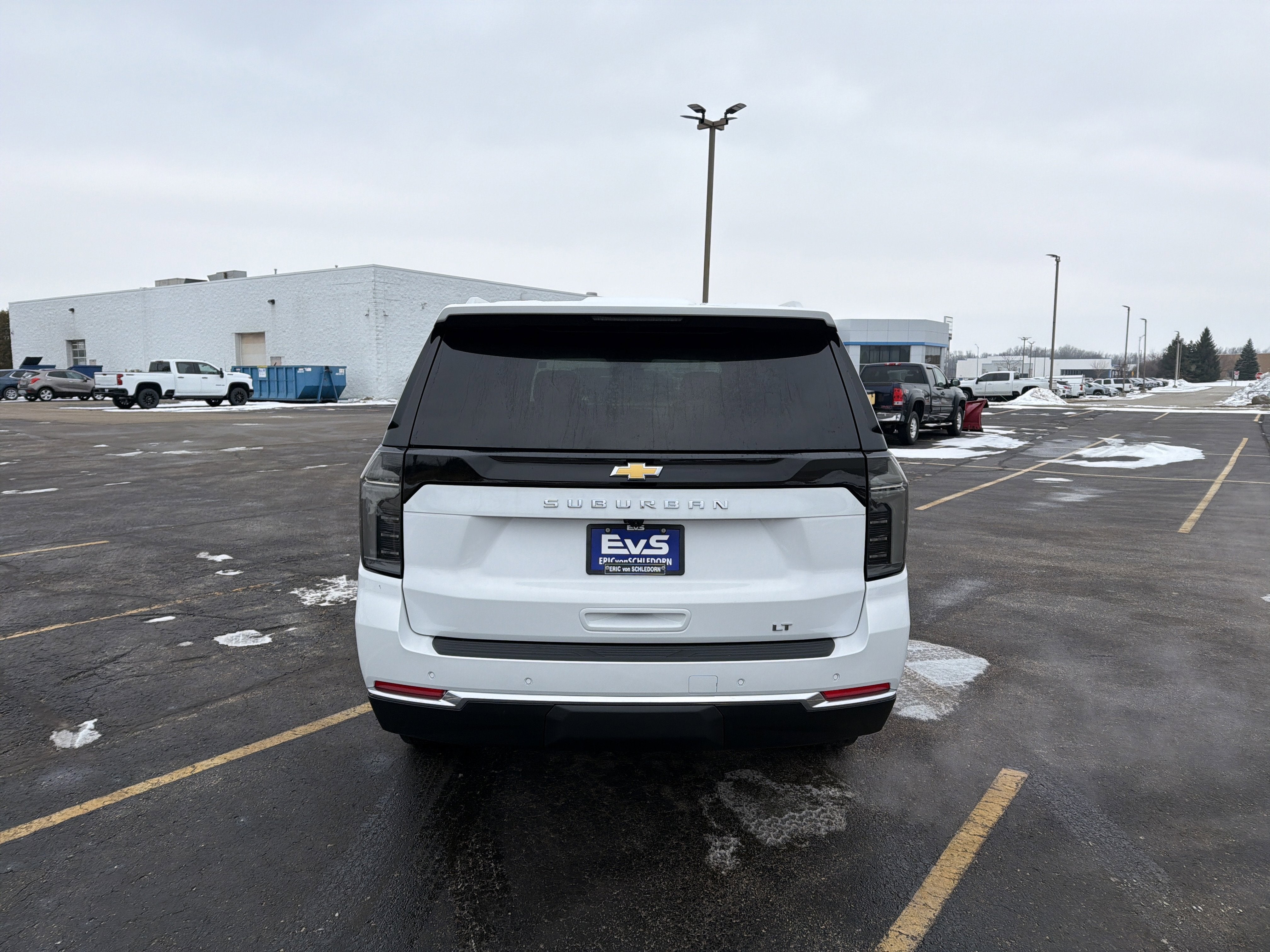 2026 Chevrolet Suburban LT