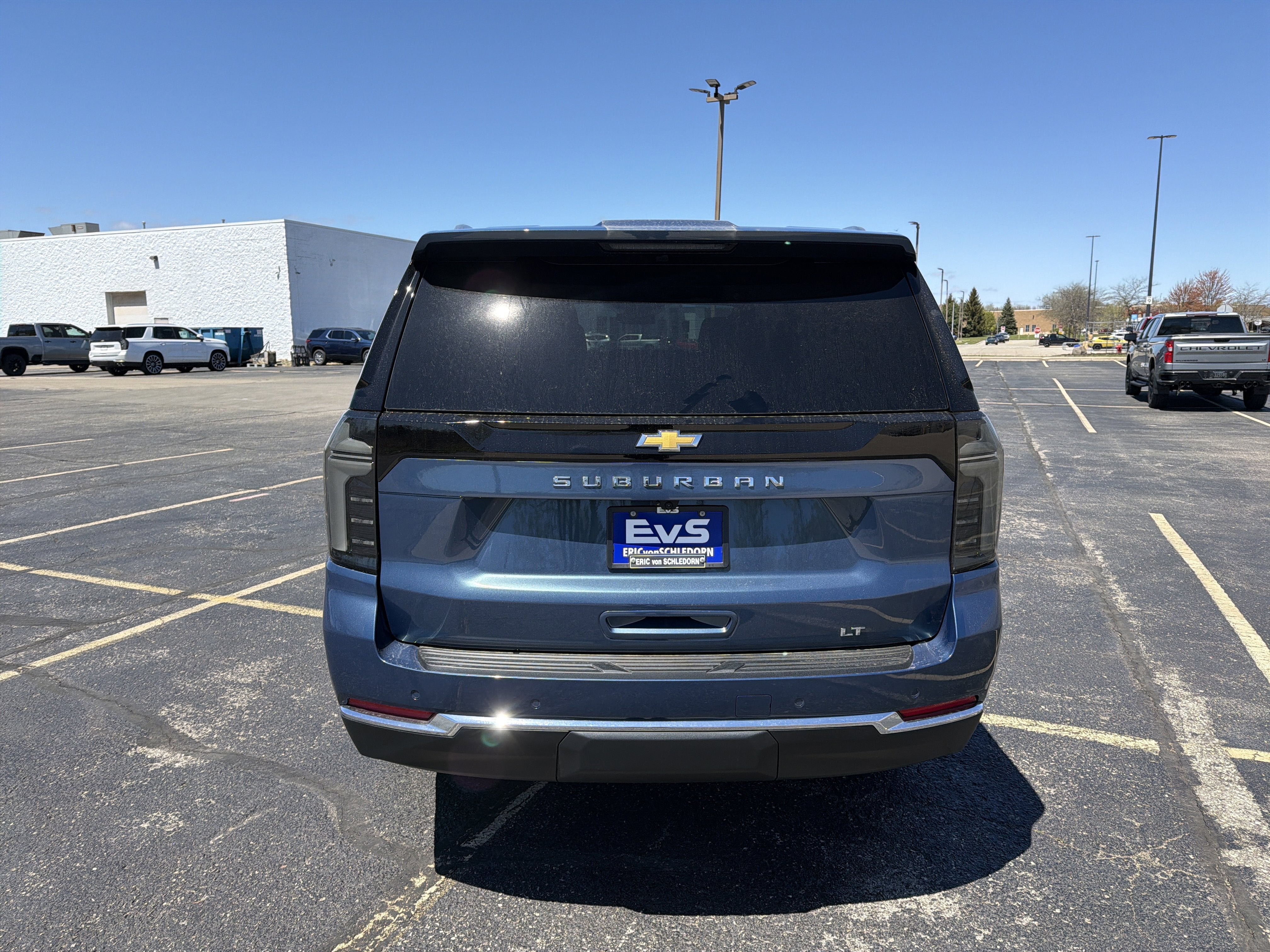 2026 Chevrolet Suburban LT