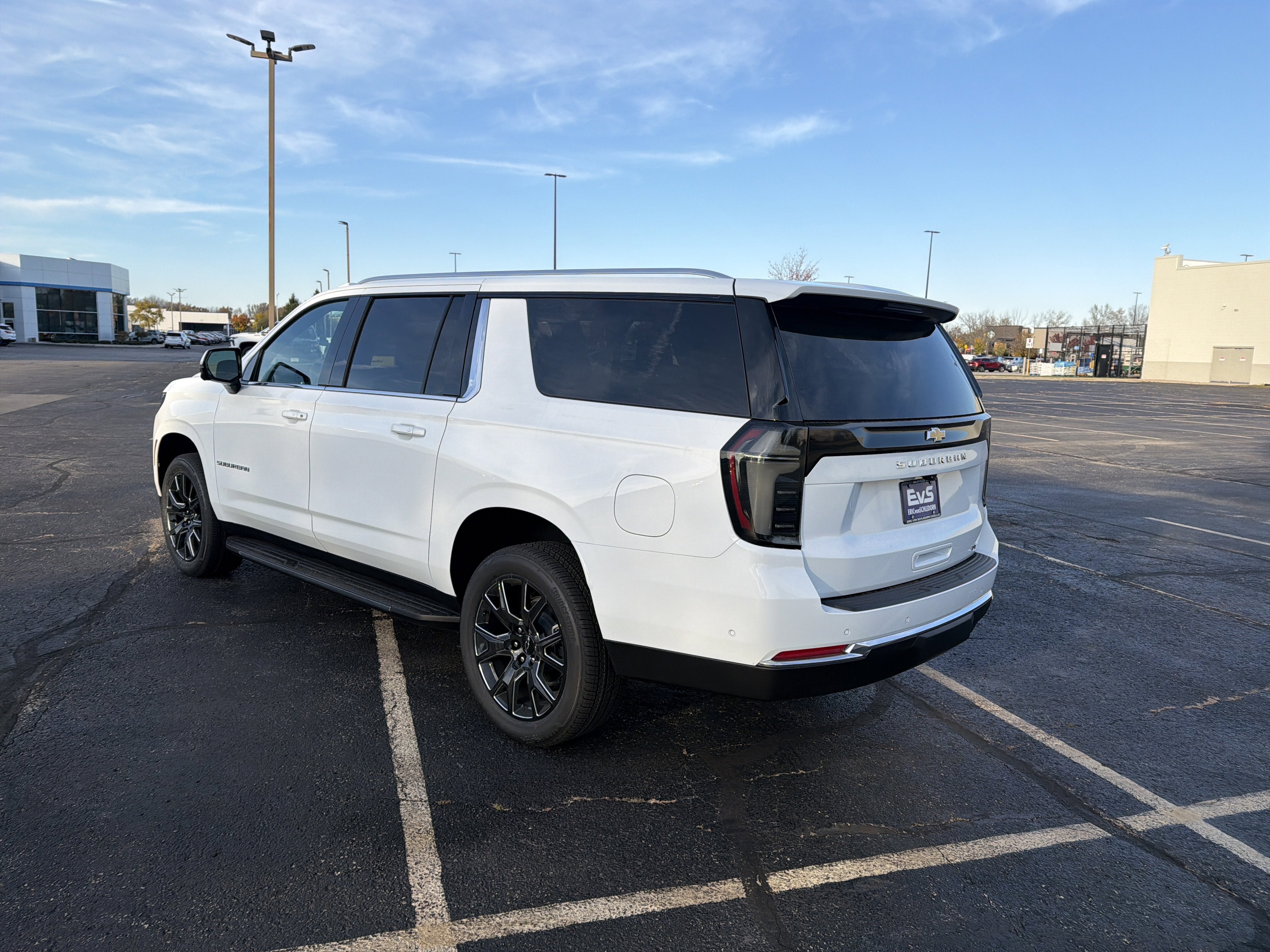 2026 Chevrolet Suburban LT
