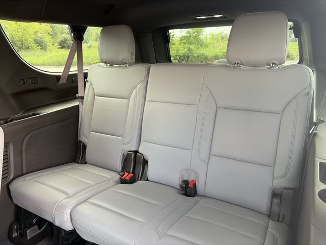 2025 Chevrolet Suburban LT