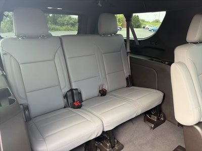 2025 Chevrolet Suburban LT