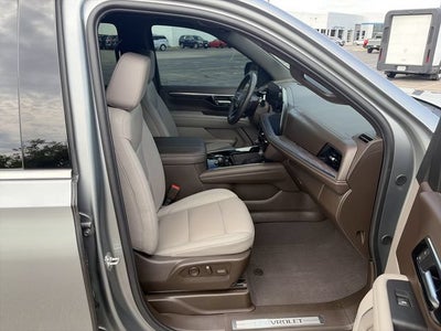 2025 Chevrolet Suburban LT