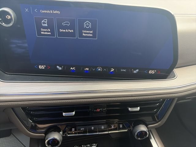 2025 Chevrolet Suburban LT