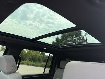 2025 Chevrolet Suburban LT