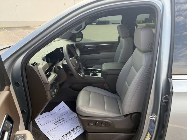 2025 Chevrolet Suburban LT