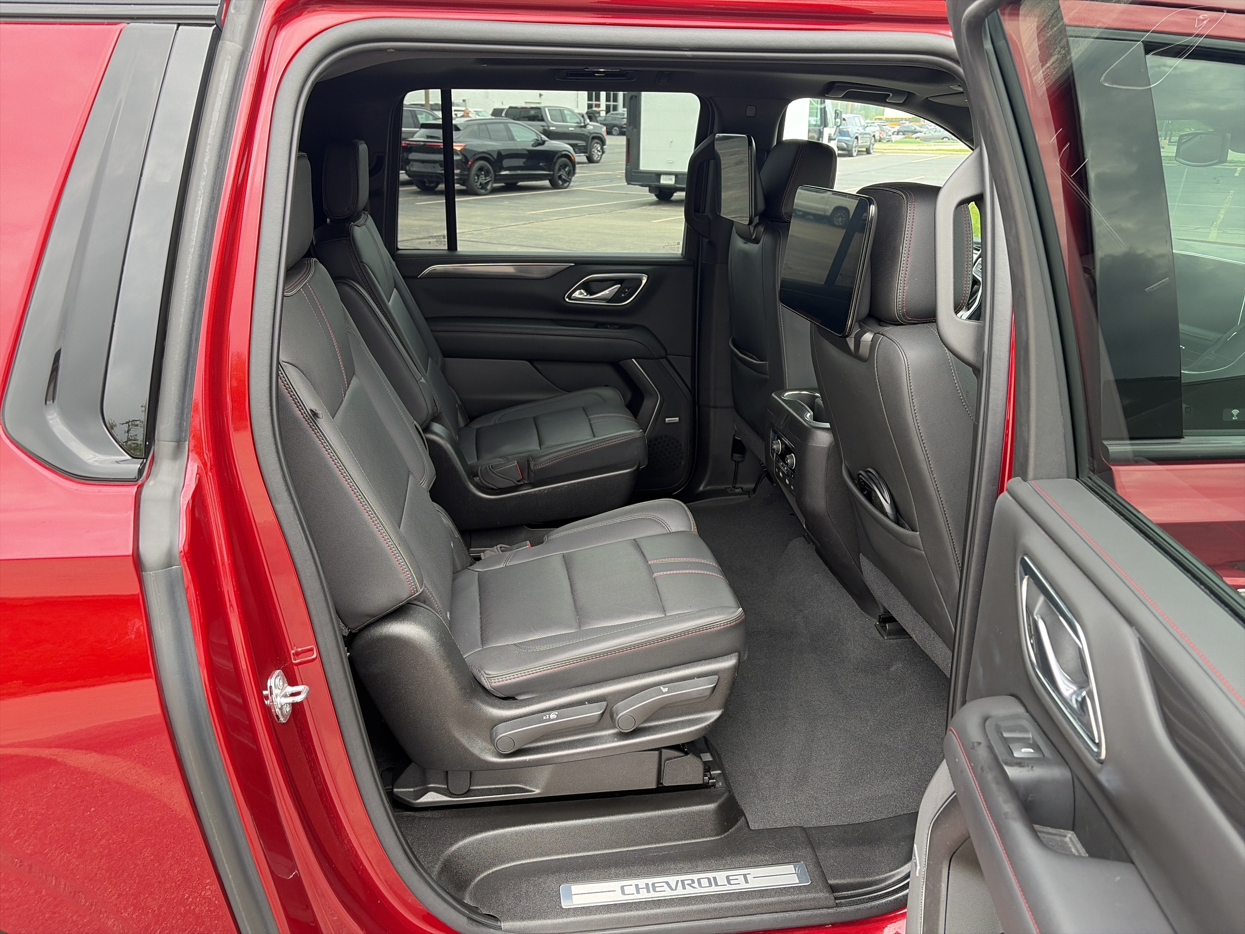 2021 Chevrolet Suburban RST