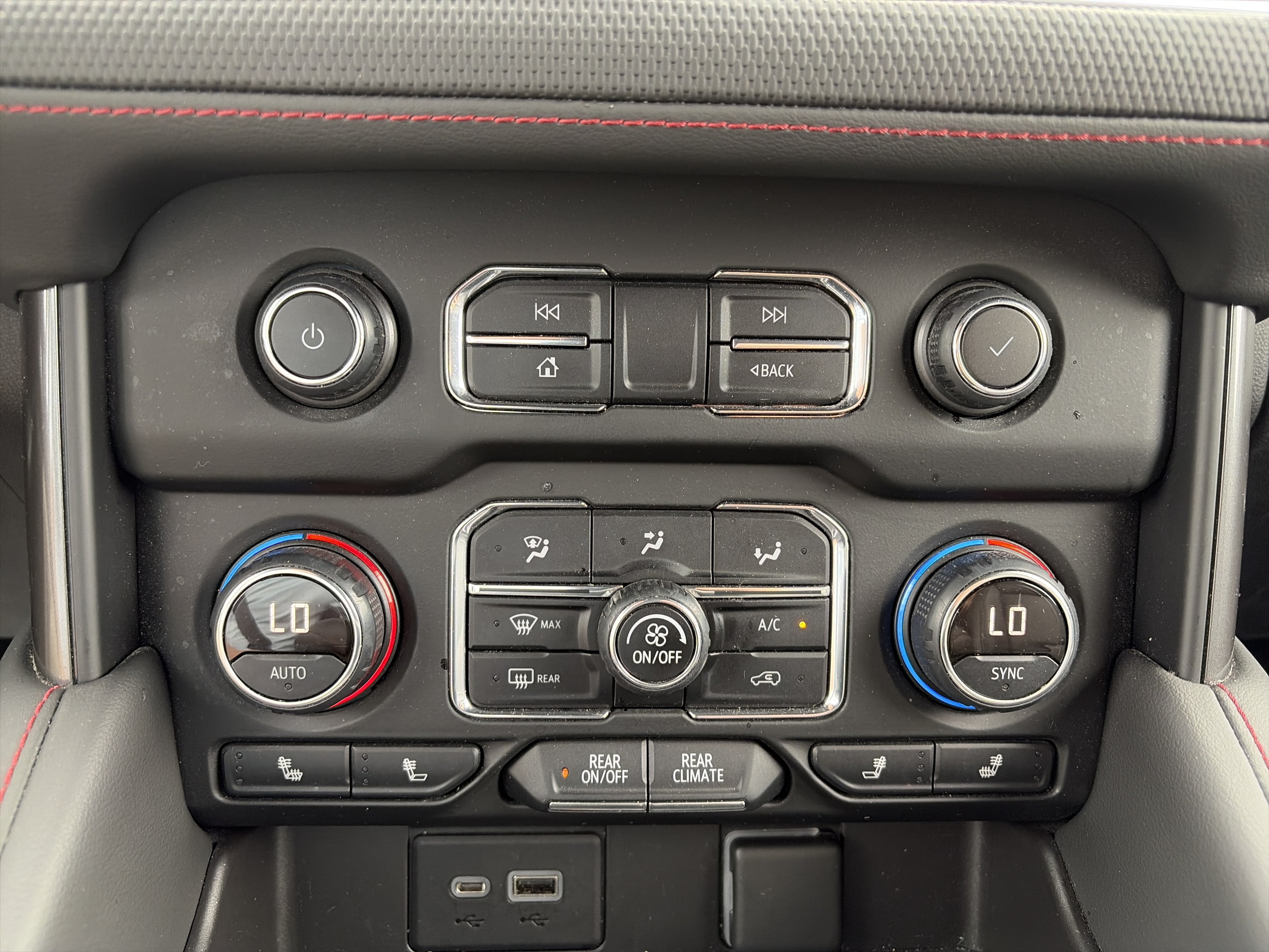 2021 Chevrolet Suburban RST