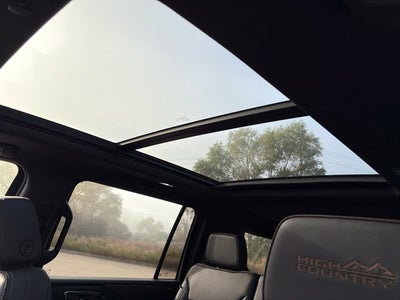 2023 Chevrolet Suburban High Country