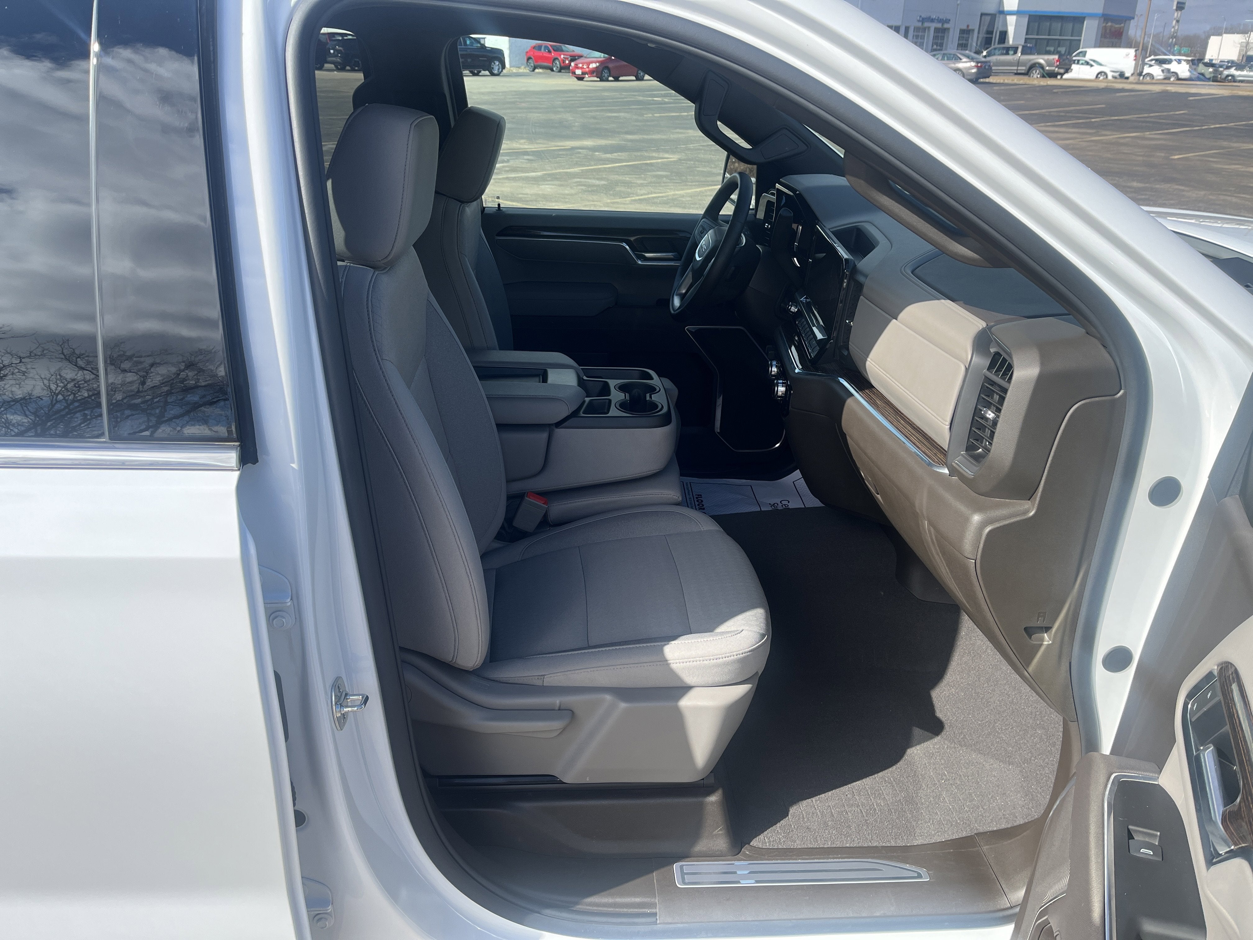 2025 GMC Sierra 1500 SLE