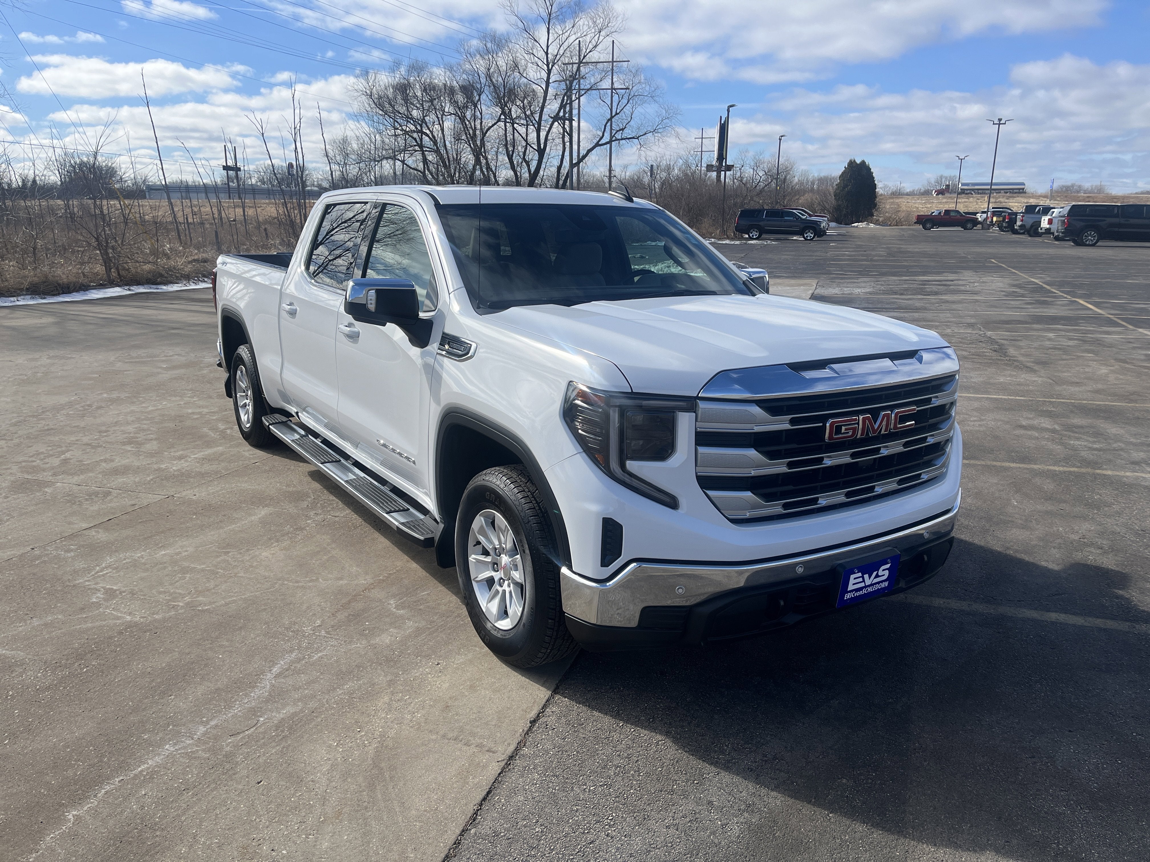 2025 GMC Sierra 1500 SLE