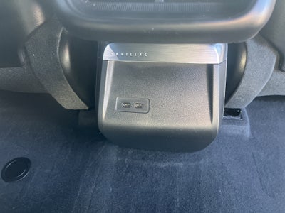 2024 Cadillac LYRIQ Luxury 1