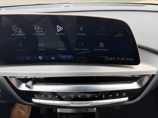 2025 Cadillac LYRIQ Sport 1