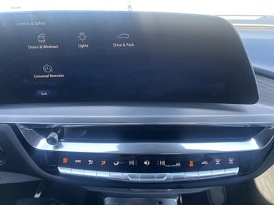 2024 Cadillac LYRIQ Sport 2