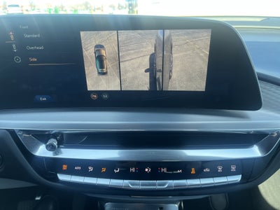 2024 Cadillac LYRIQ Sport 2