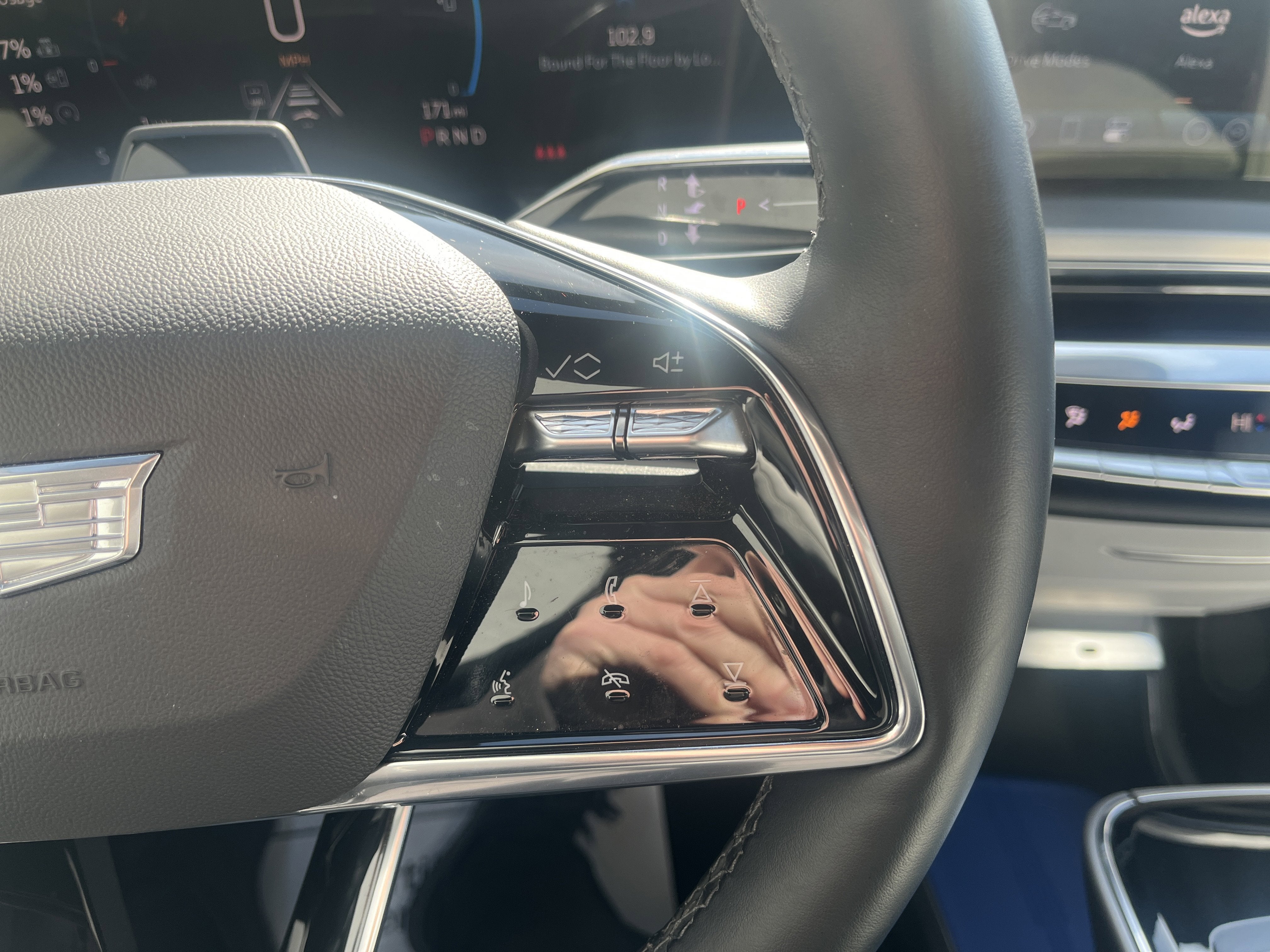 2024 Cadillac LYRIQ Sport 2