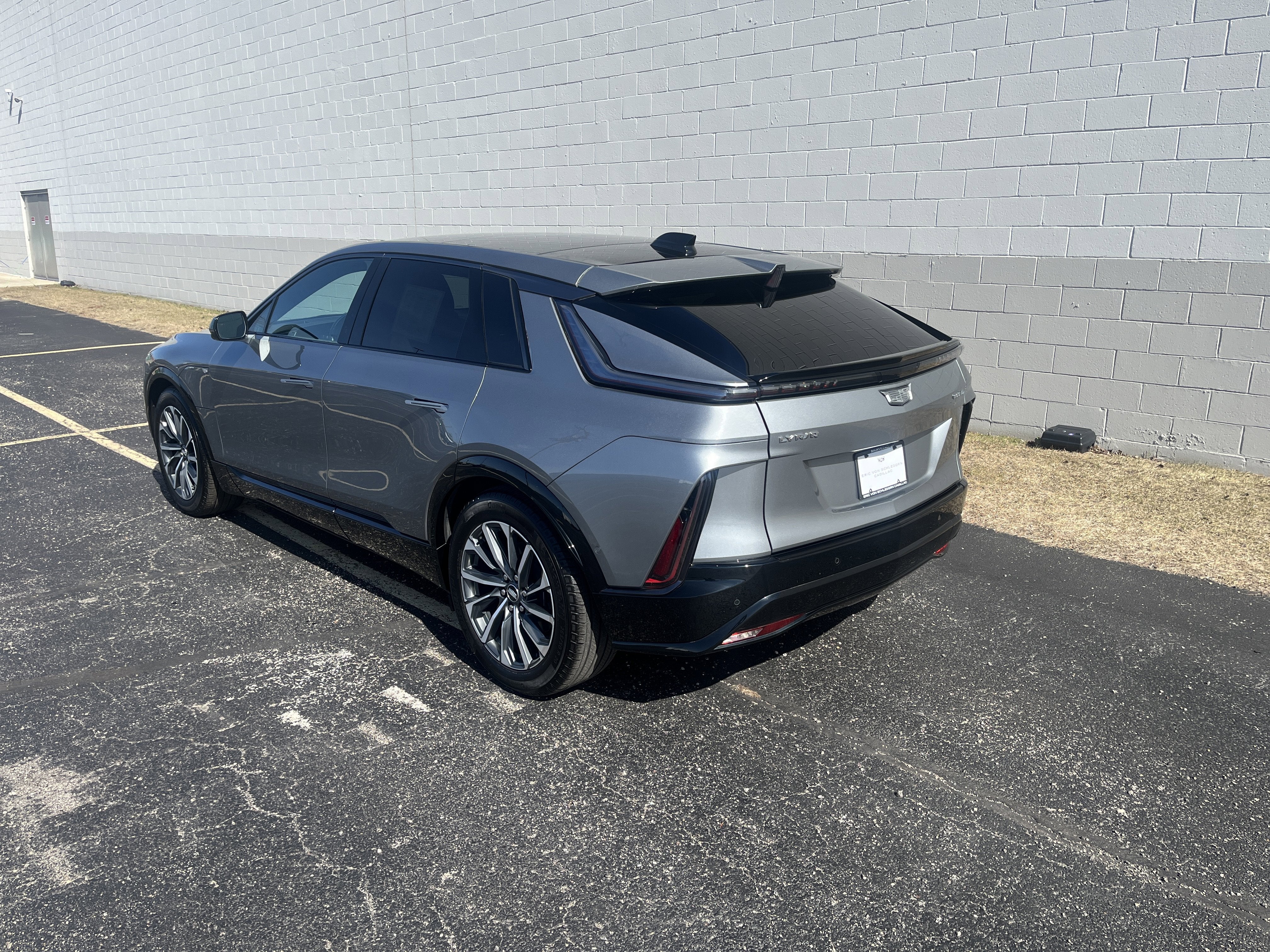 2024 Cadillac LYRIQ Sport 2