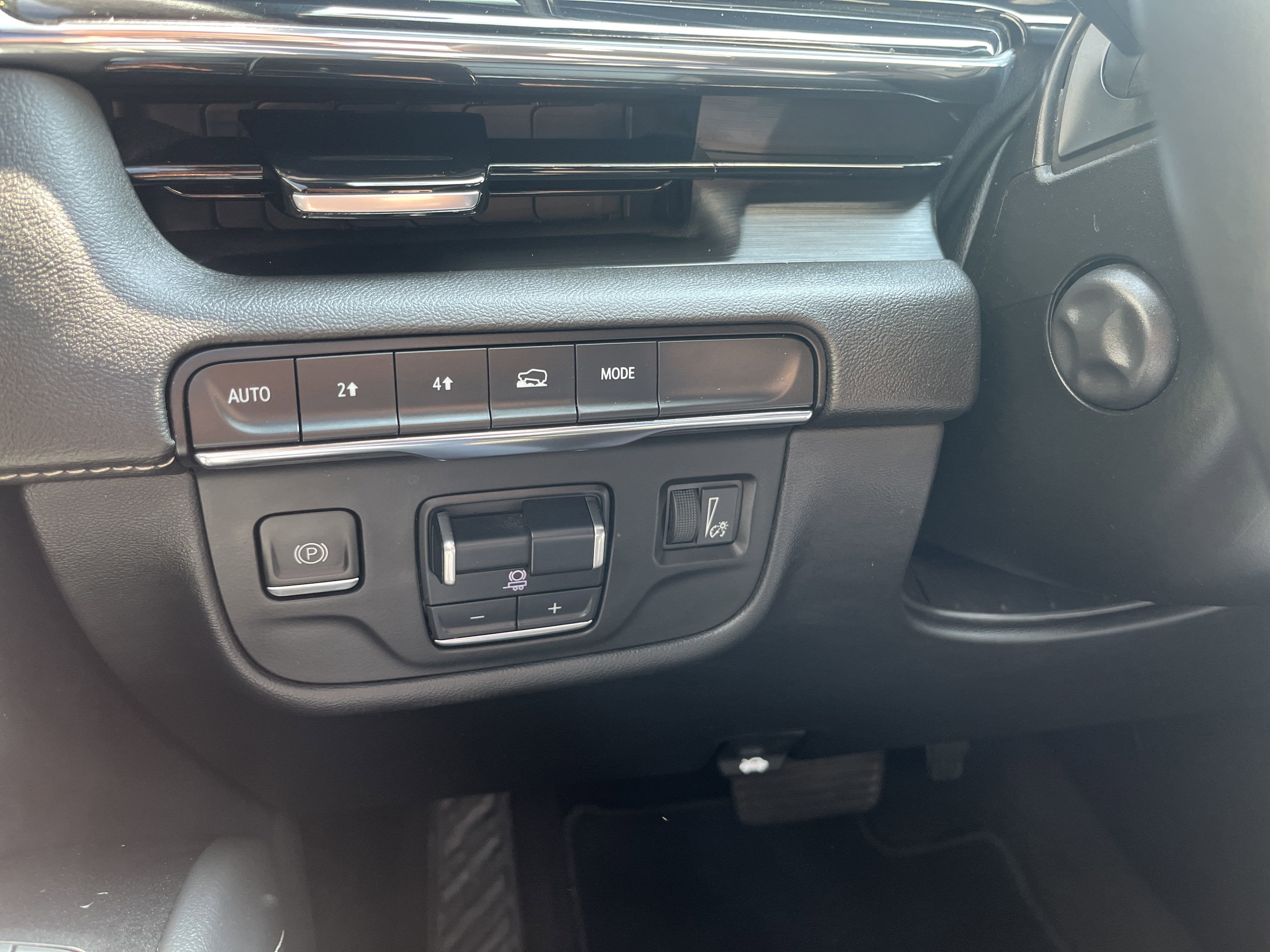 2024 Cadillac Escalade Sport