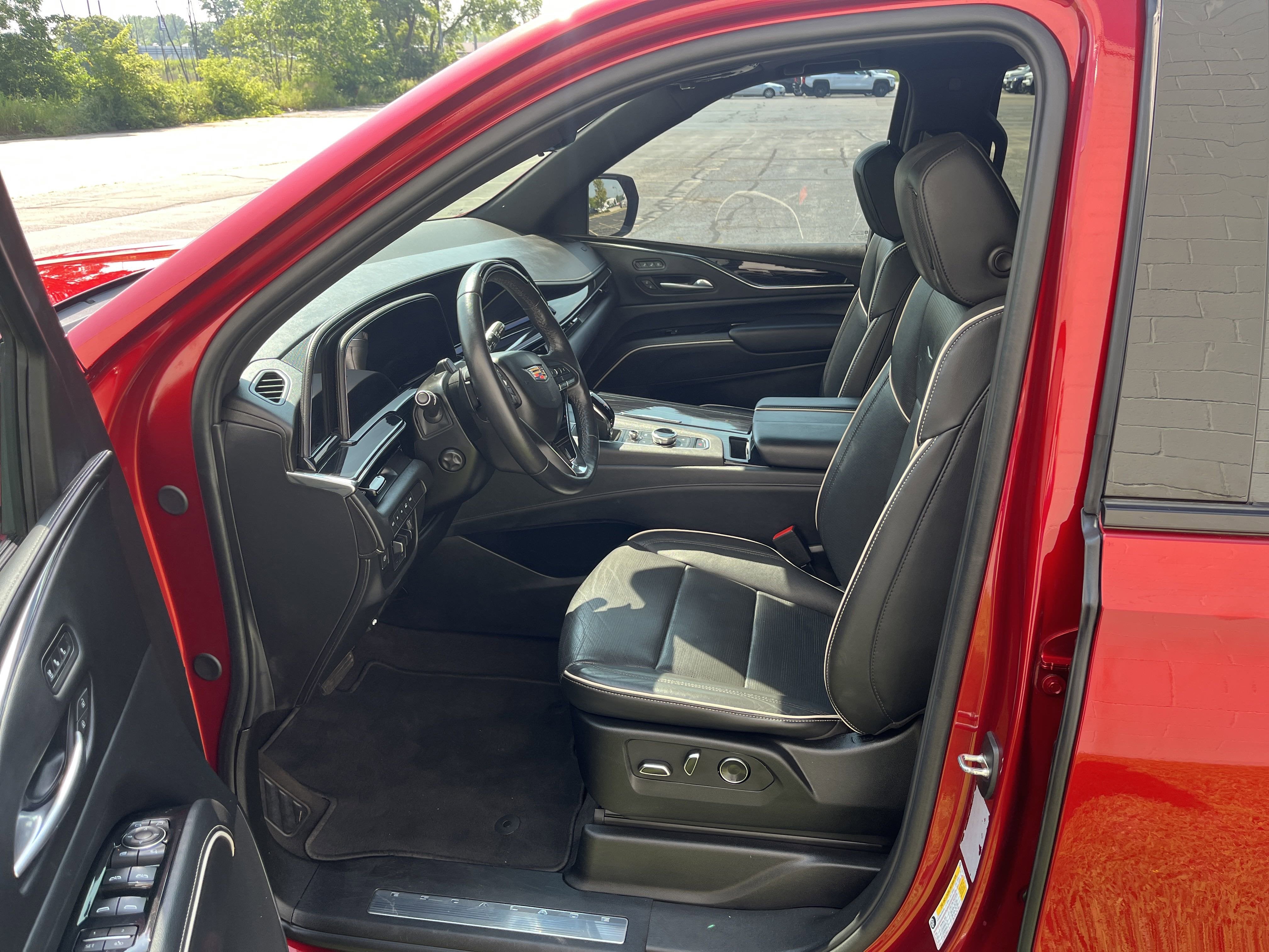 2024 Cadillac Escalade Sport