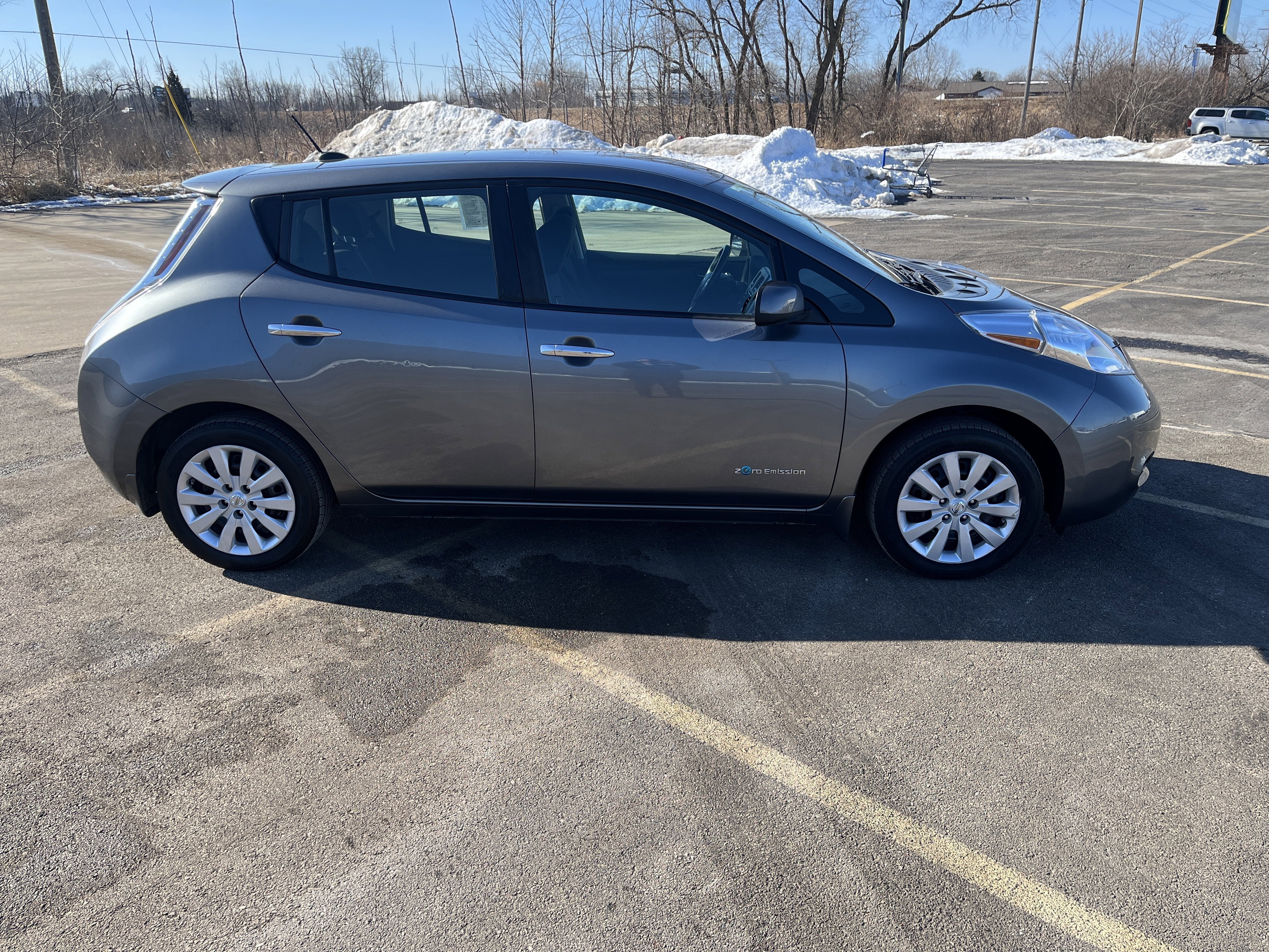 2015 Nissan LEAF S