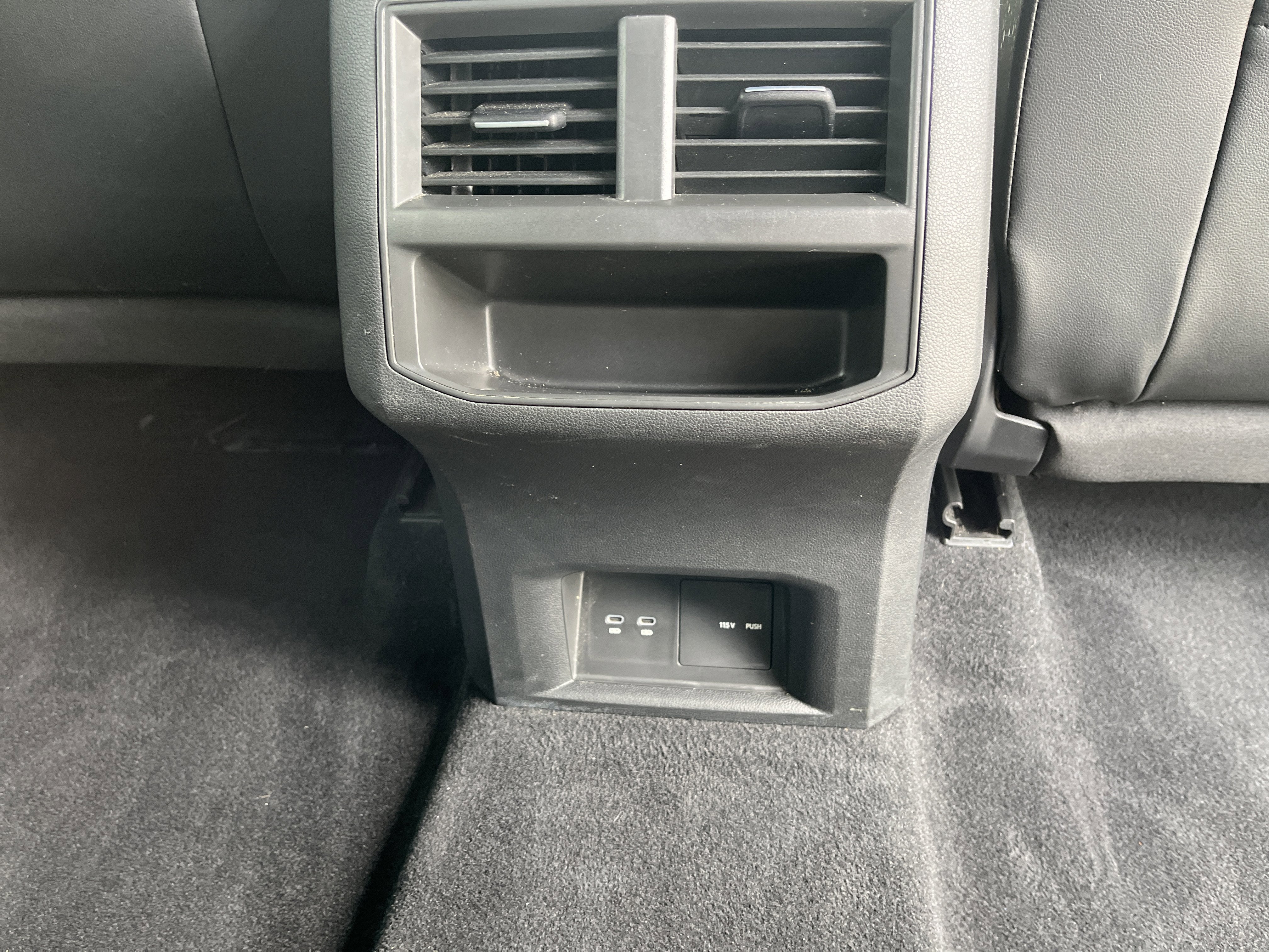 2022 Volkswagen Atlas Cross Sport 3.6L V6 SEL R-Line