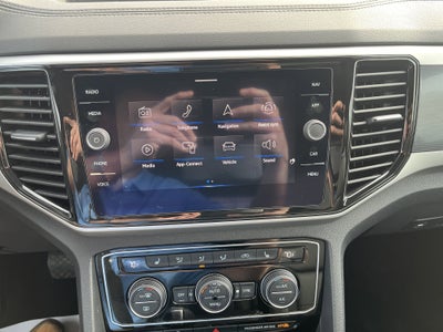 2022 Volkswagen Atlas Cross Sport 3.6L V6 SEL R-Line