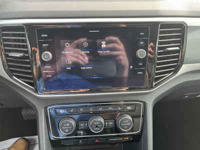 2022 Volkswagen Atlas Cross Sport 3.6L V6 SEL R-Line