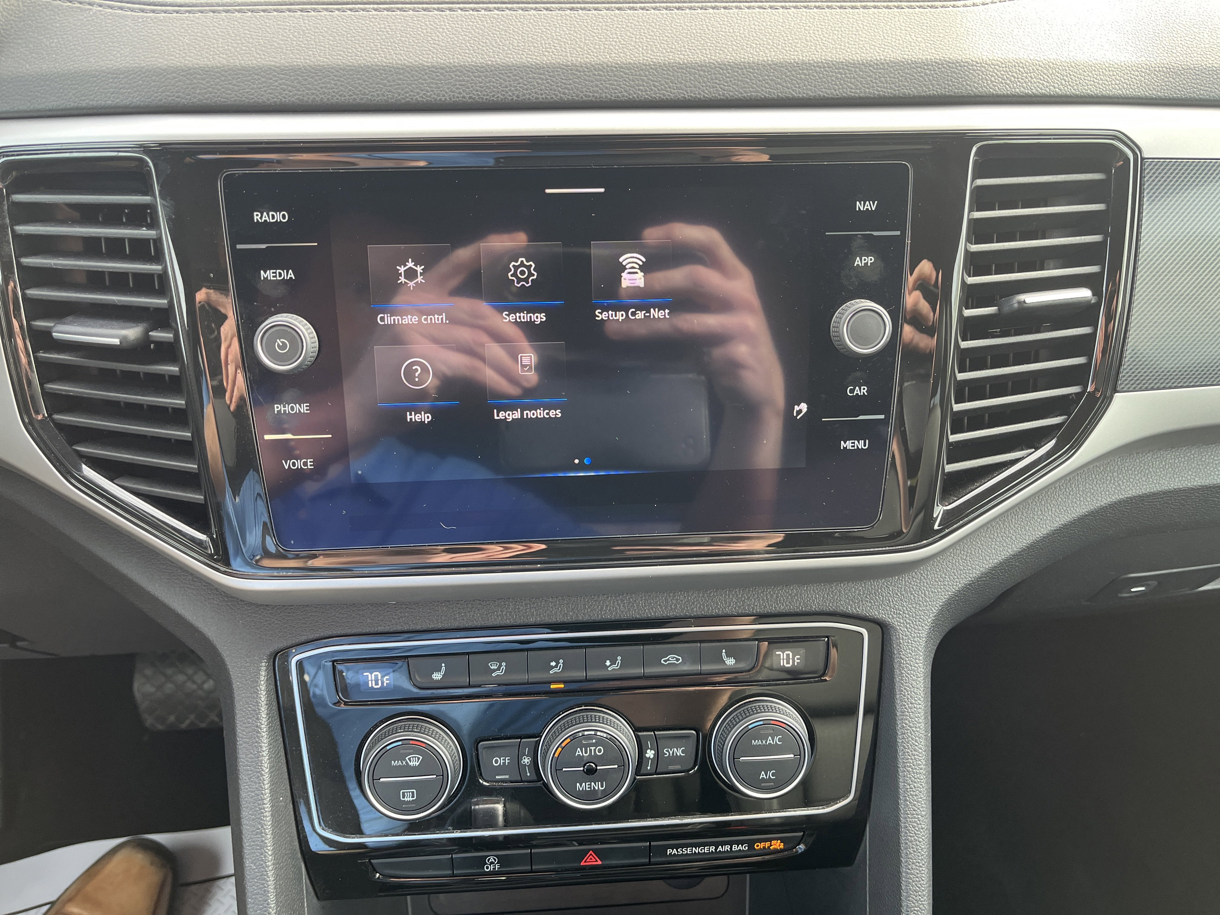2022 Volkswagen Atlas Cross Sport 3.6L V6 SEL R-Line