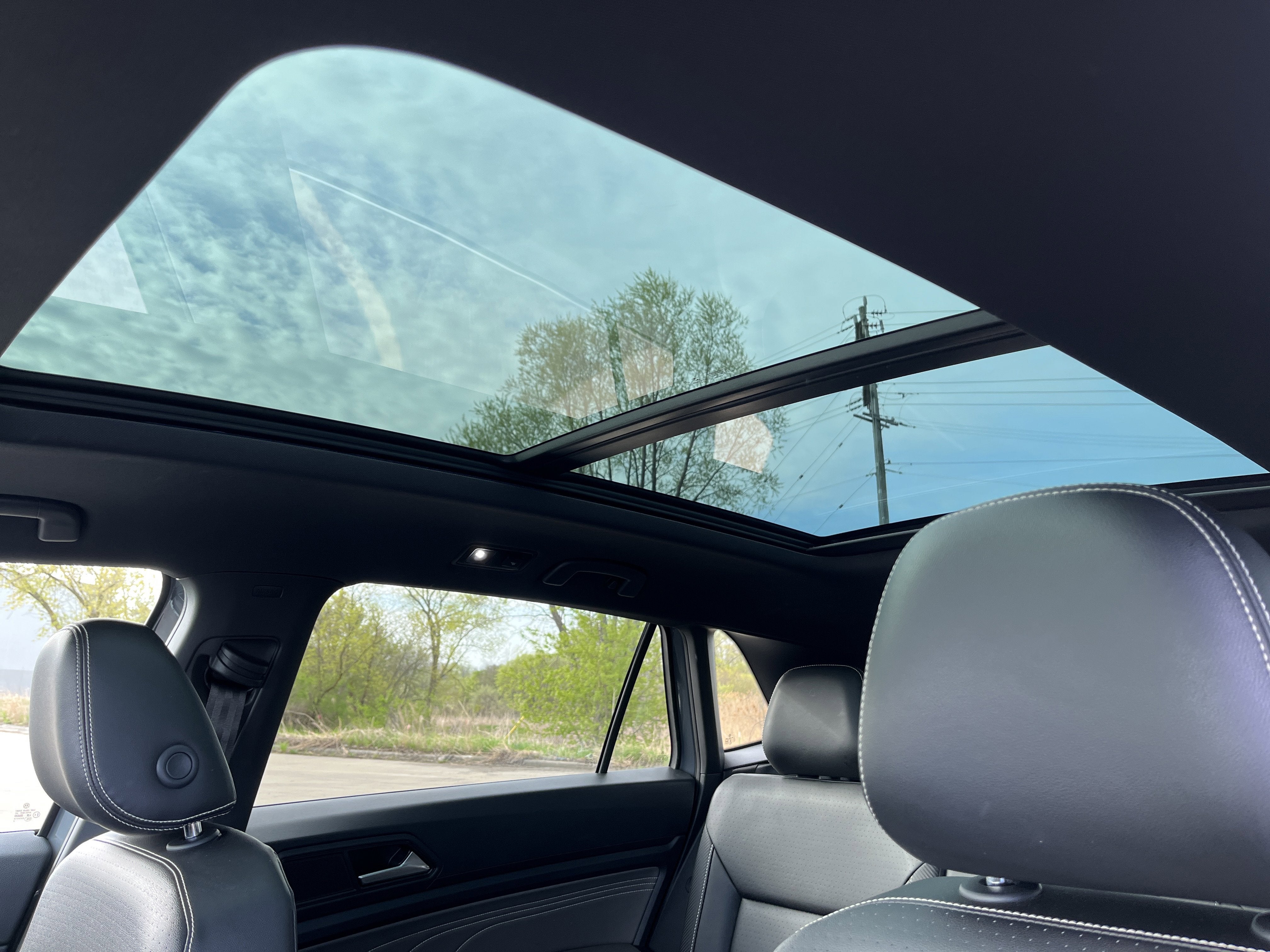2022 Volkswagen Atlas Cross Sport 3.6L V6 SEL R-Line
