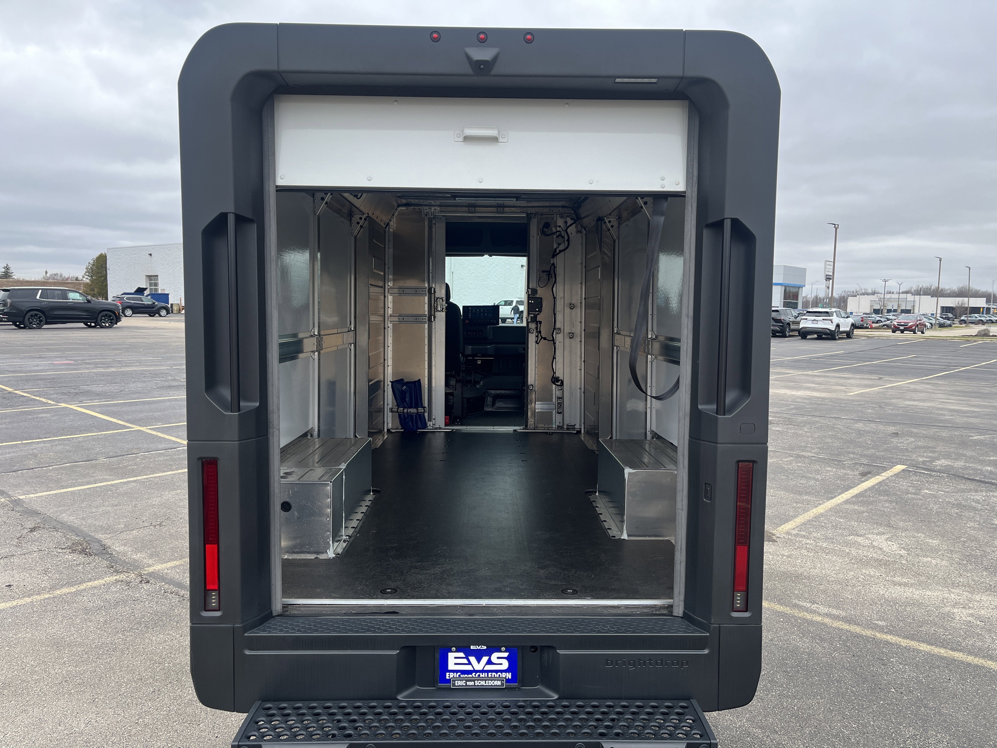 2024 BrightDrop Zevo 600 EJY