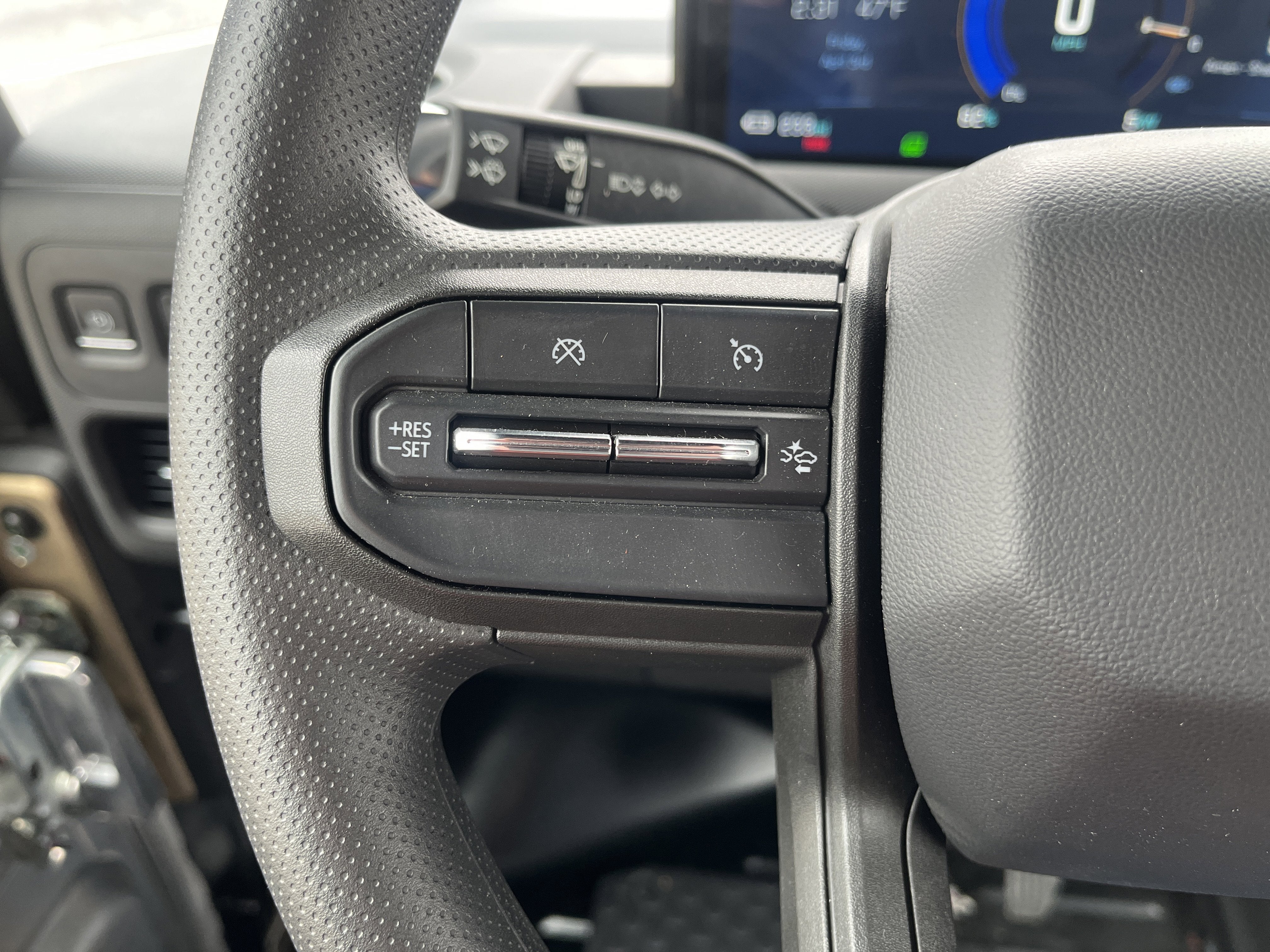 2024 BrightDrop Zevo 600 EJY