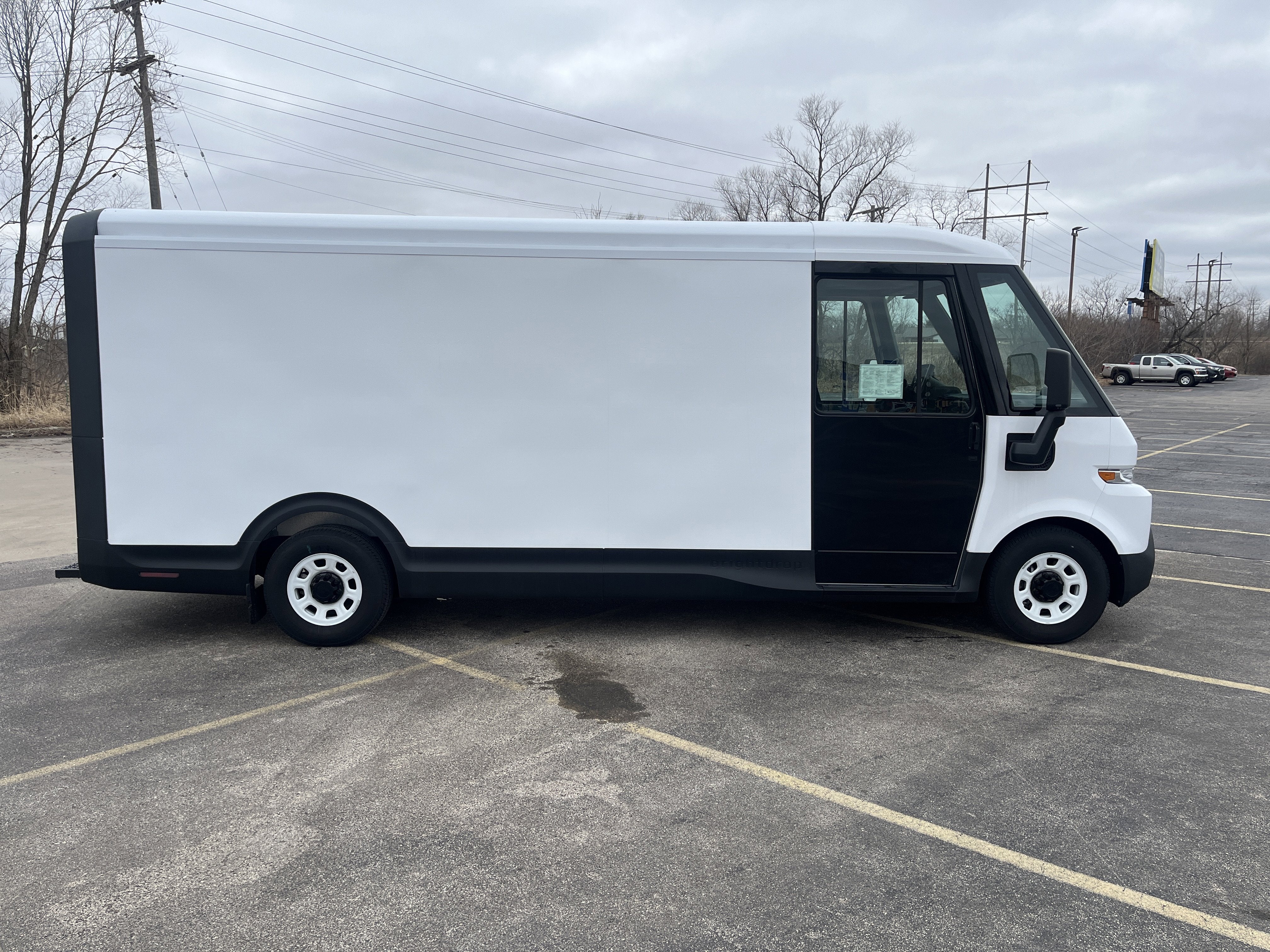 2024 BrightDrop Zevo 600 EJY