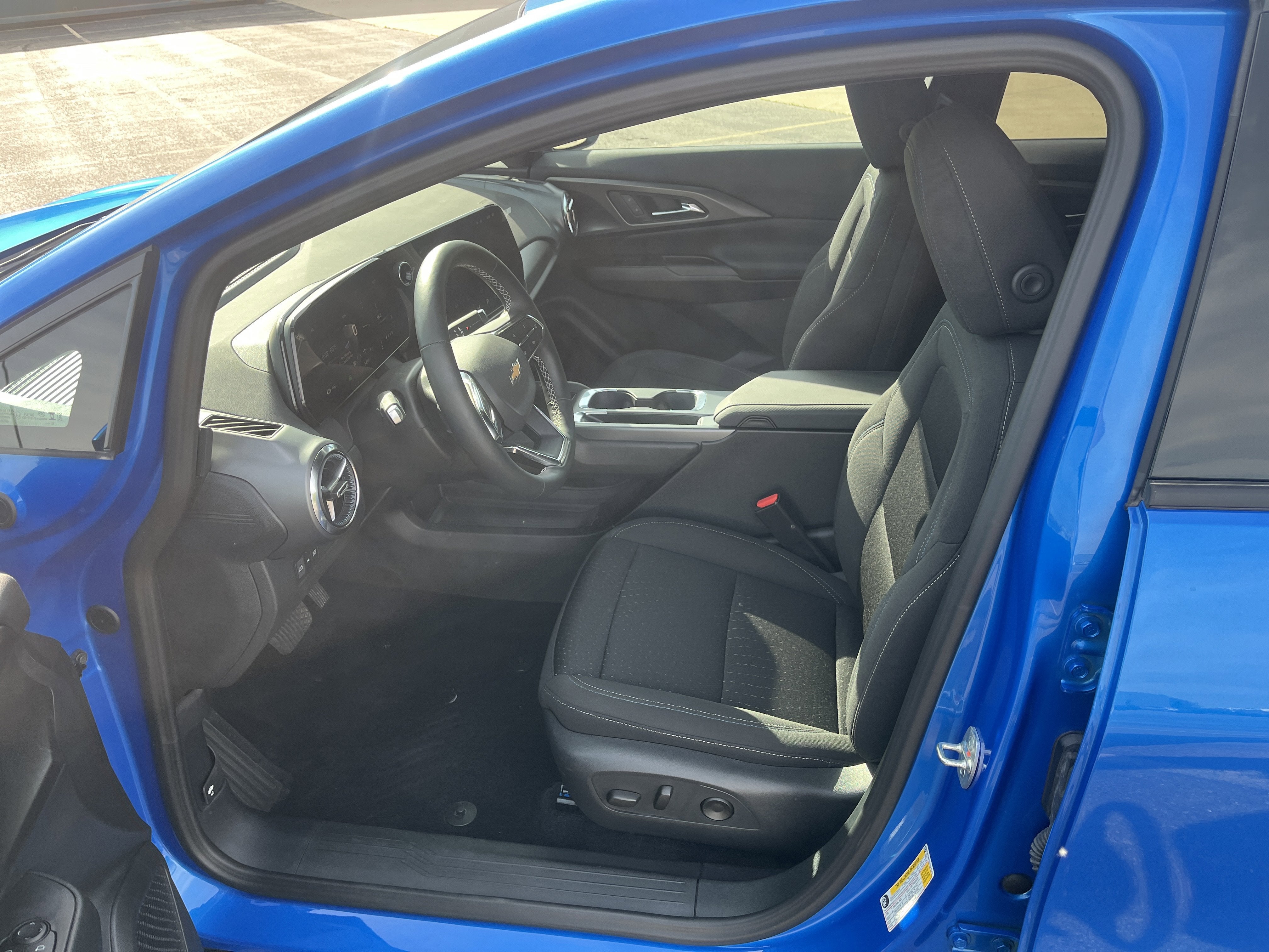 2025 Chevrolet Equinox EV LT